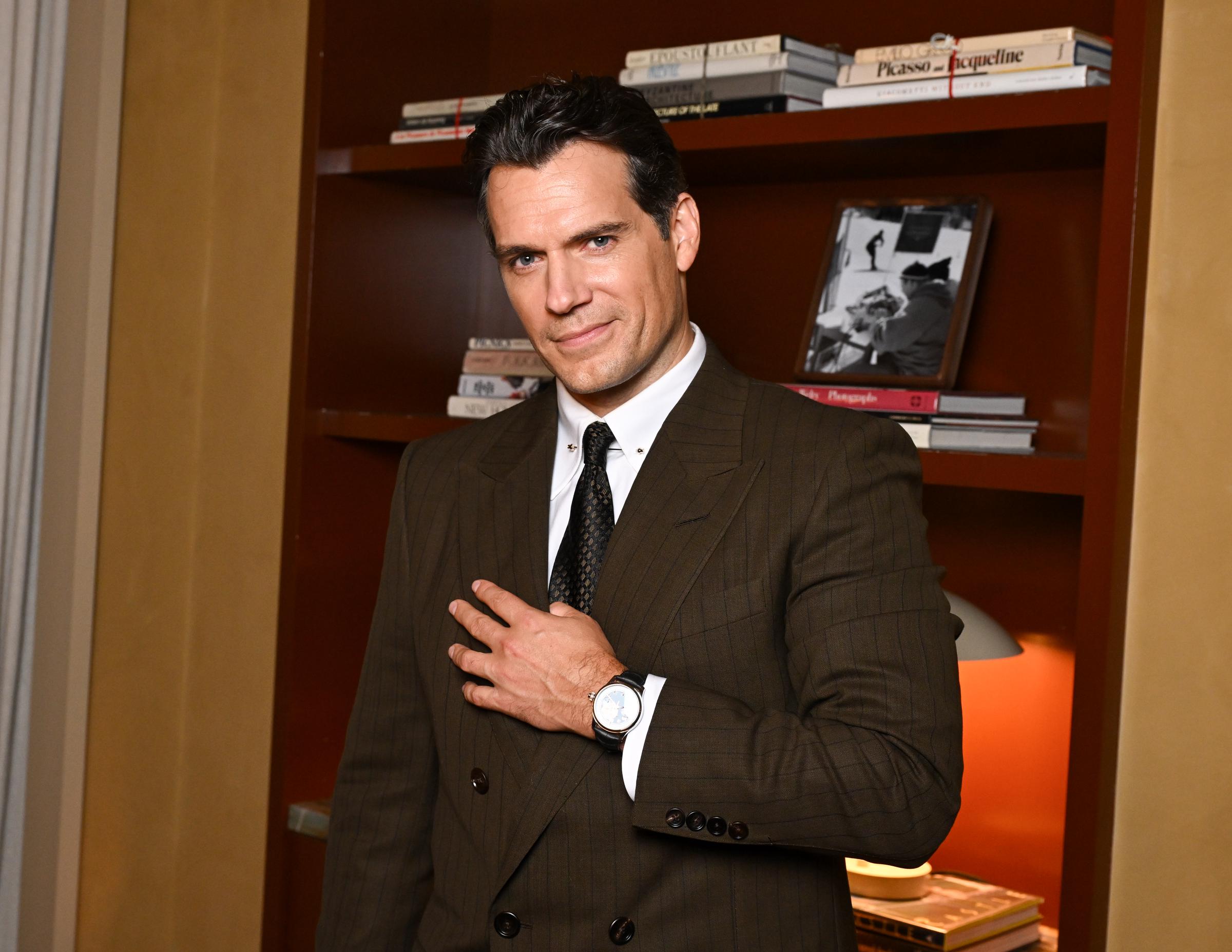 Henry Cavill nimmt am 12. September 2026 an einer Veranstaltung der Longines Master Collection in New York teil und gewährt dabei einen Einblick in das Leben des Schauspielers, den manche Fans gerne als „Sexiest Man Alive“ des People-Magazins sehen würden. | Quelle: Getty Images