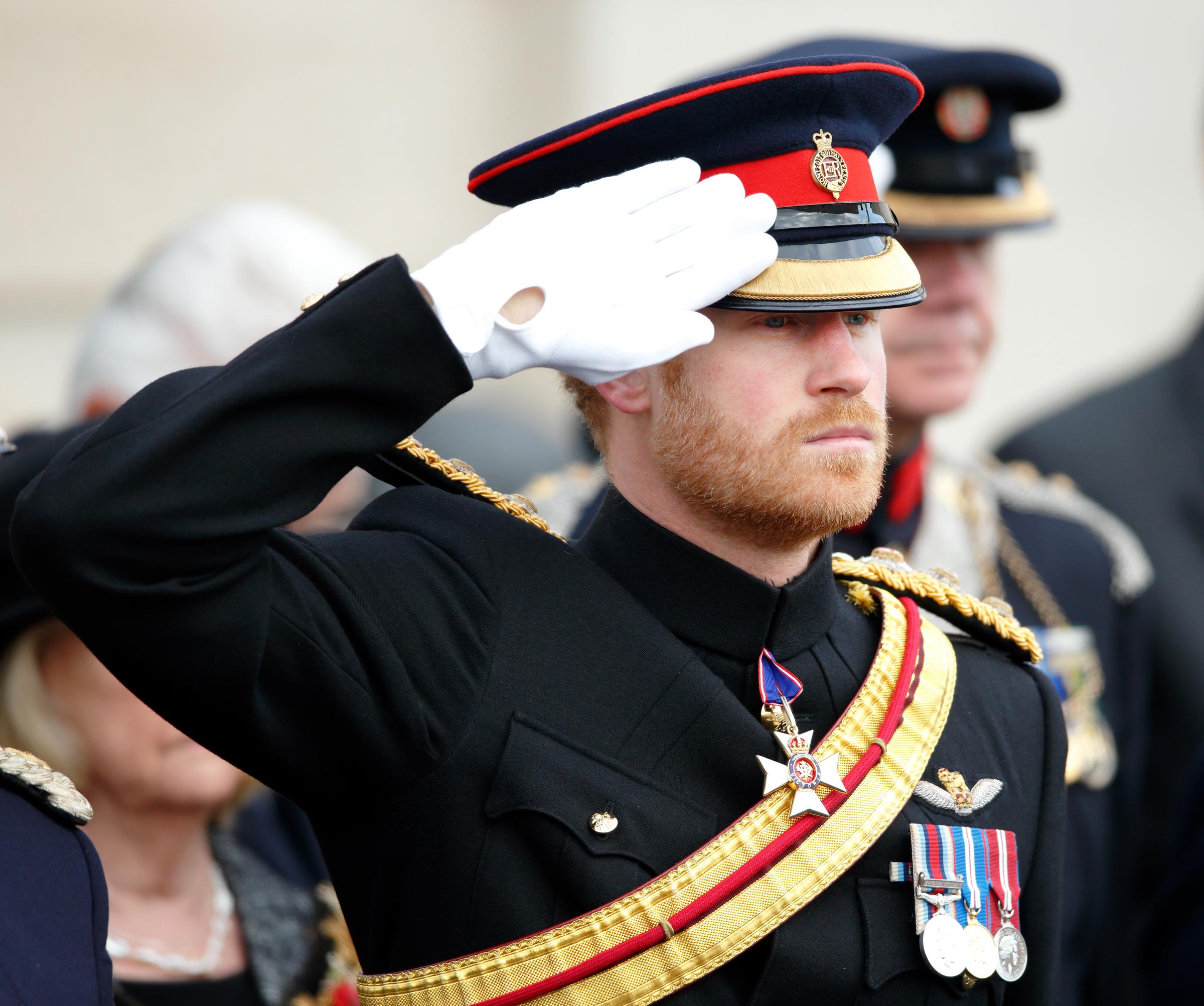 Prinz Harry nimmt am 11. November 2016 an der Gedenkfeier zum Waffenstillstandstag im National Memorial Arboretum in Alrewas, England, teil | Quelle: Getty Images