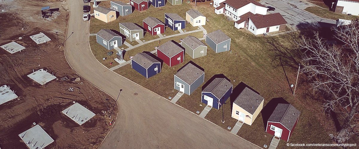 Kleine Häuser für obdachlose Veteranen verwandeln sich in eine inspirierende Kleinstadt