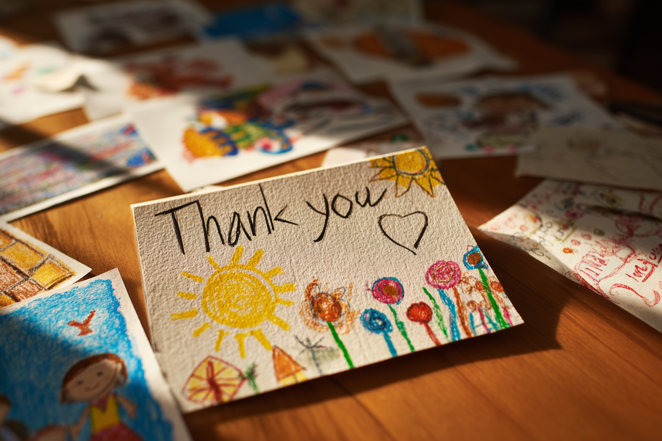 Handgemachte Karten | Quelle: Midjourney