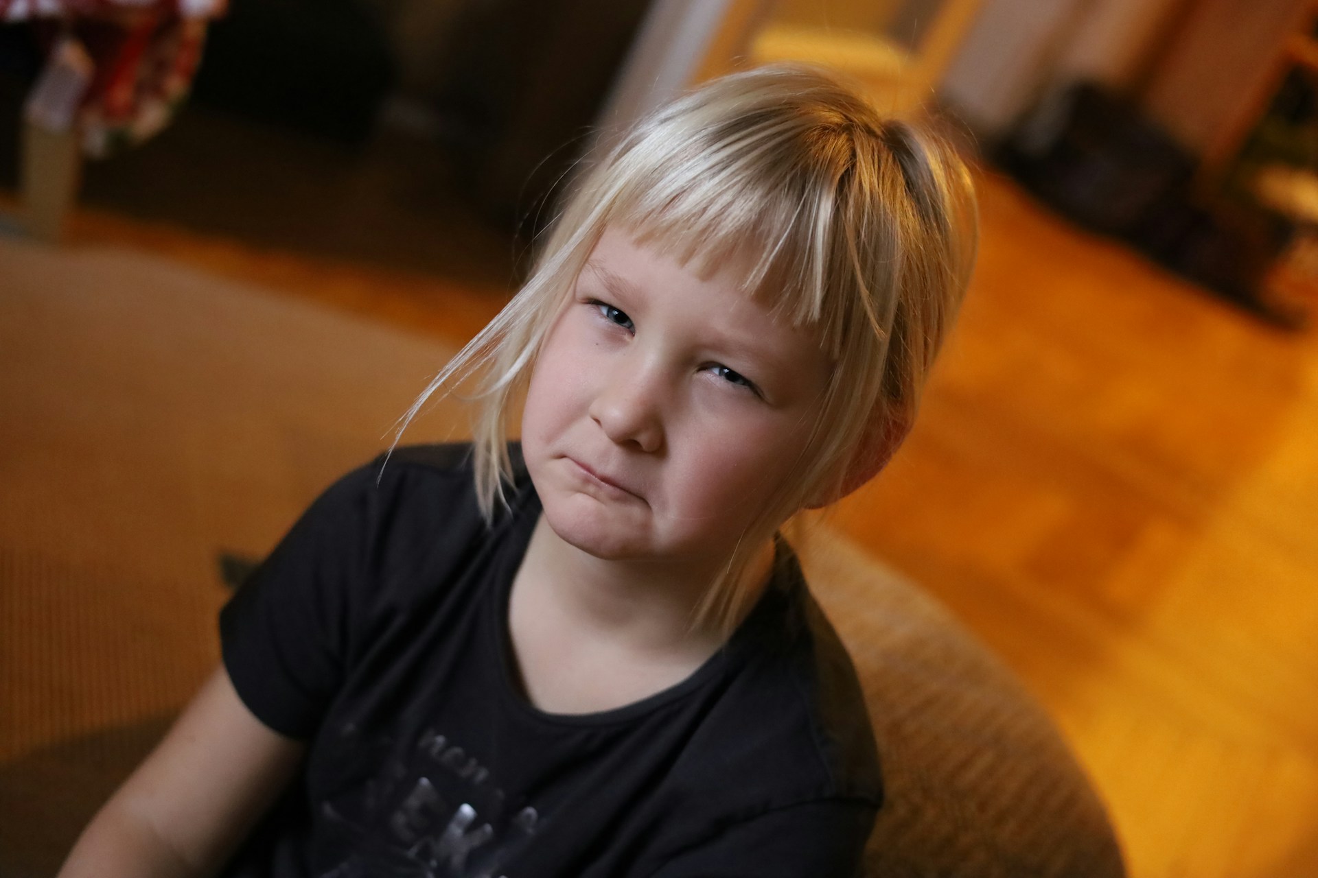 Smutna młoda dziewczyna | Źródło: Unsplash