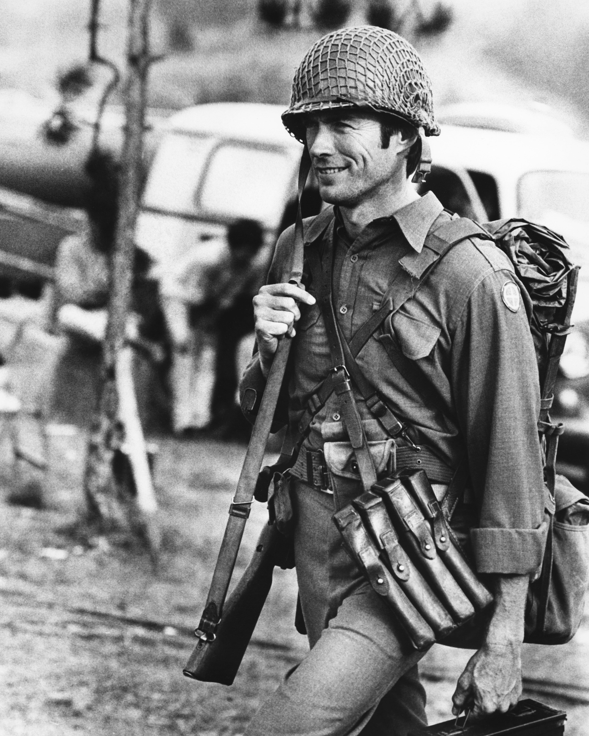 Clint Eastwood als Soldat Kelly in dem Kriegsfilm "Kellys Helden", 1970. | Quelle: Getty Images
