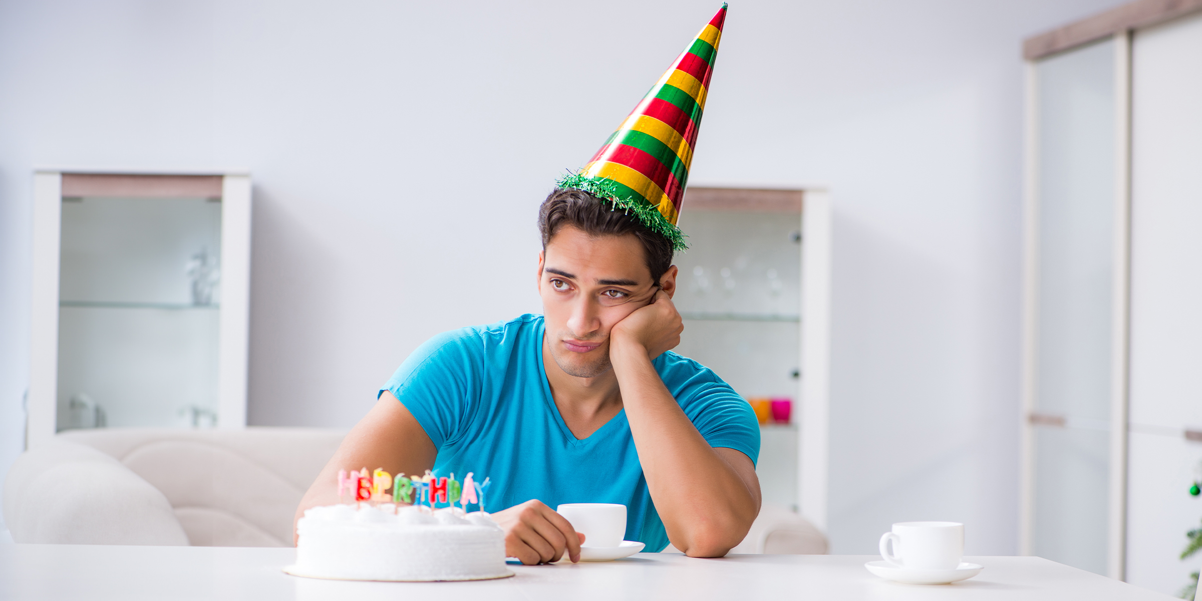 Ein Junge, der an seinem Geburtstag traurig ist | Quelle: Shutterstock