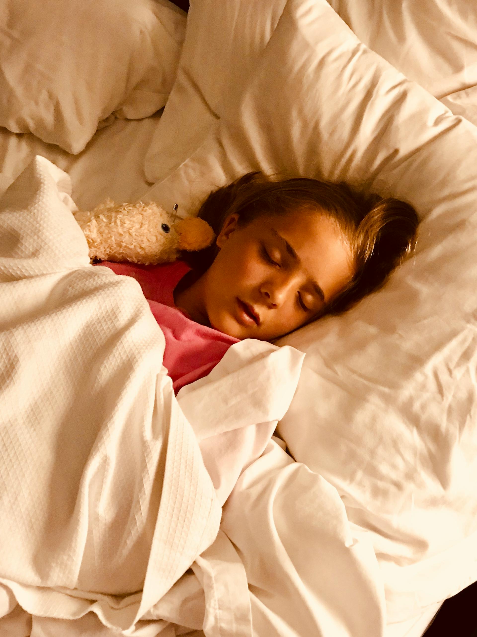 Ein schlafendes kleines Mädchen | Quelle: Pexels