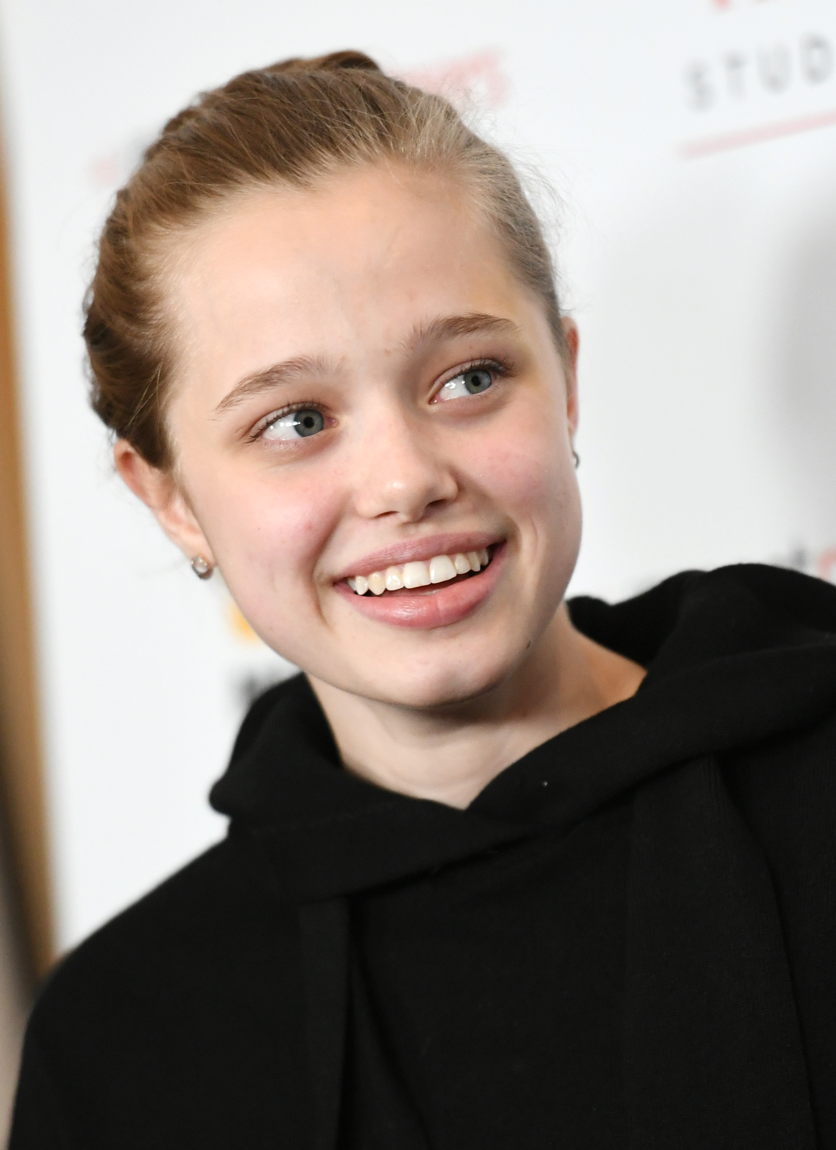 Shiloh Jolie besucht die Los Angeles-Premiere von MSNBC Films | Quelle: Getty Images