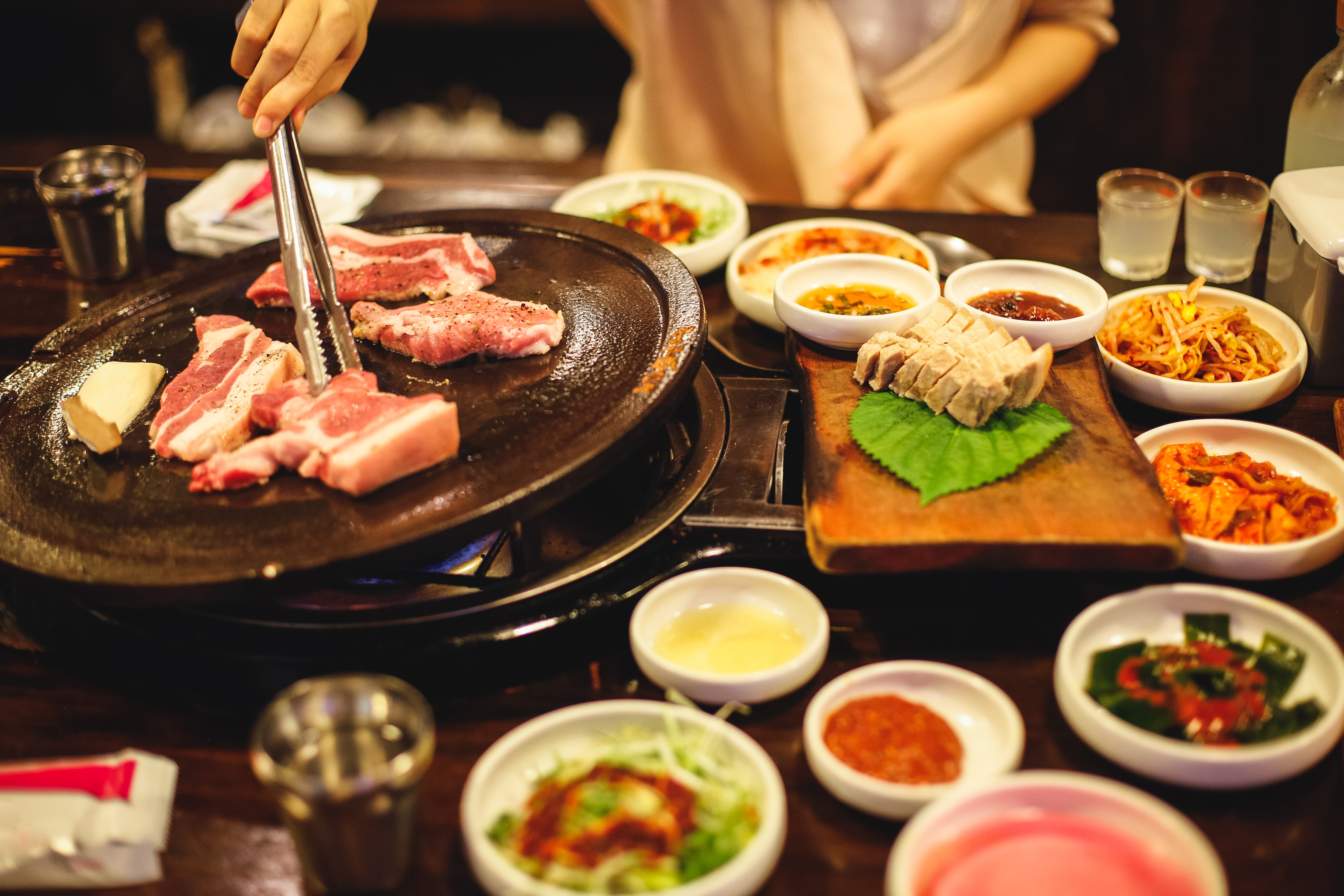 Eine koreanische Grillstation | Quelle: Getty Images