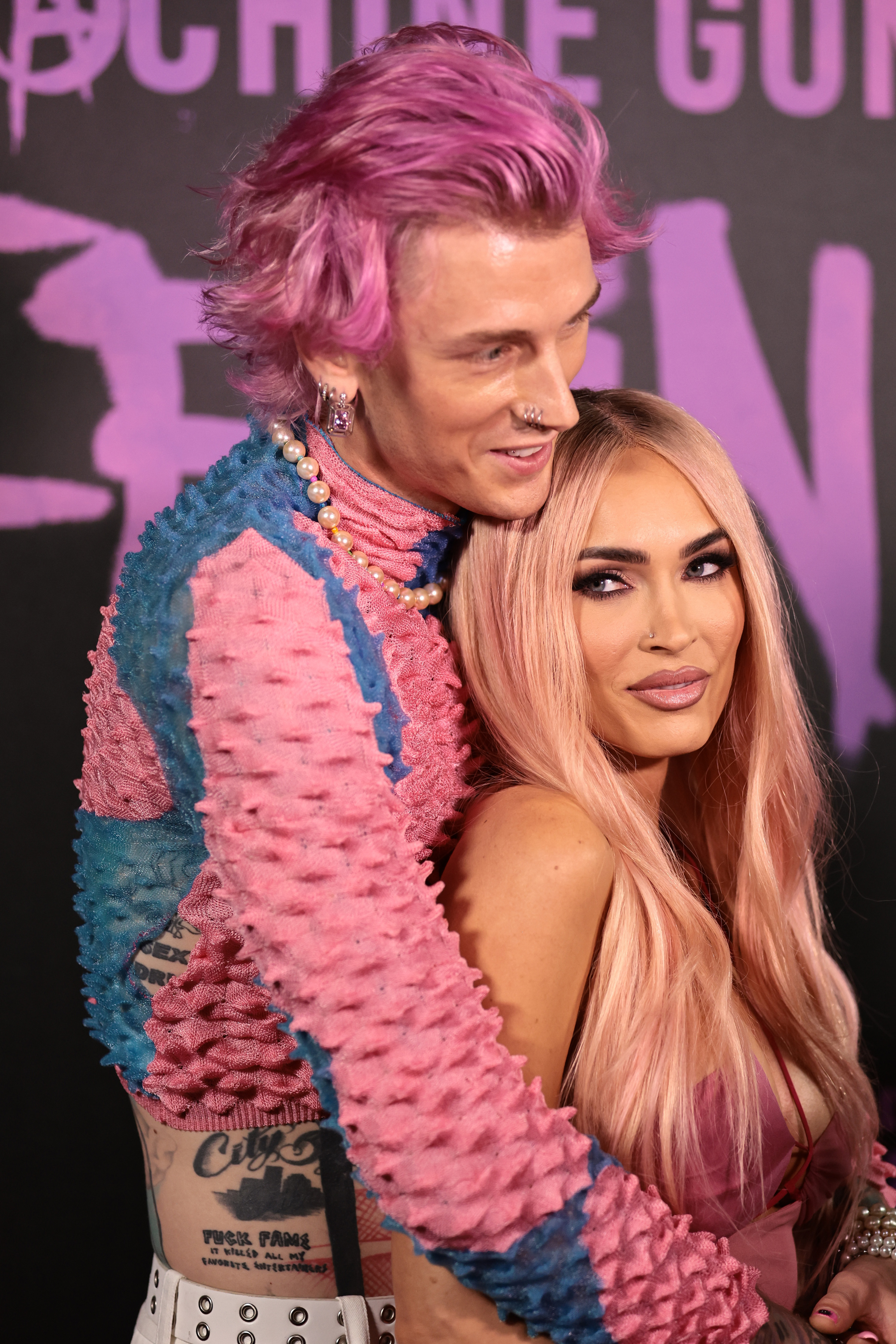 Machine Gun Kelly und Megan Fox bei der Premiere von "Machine Gun Kelly's Life In Pink" in New York City am 27. Juni 2022 | Quelle: Getty Images