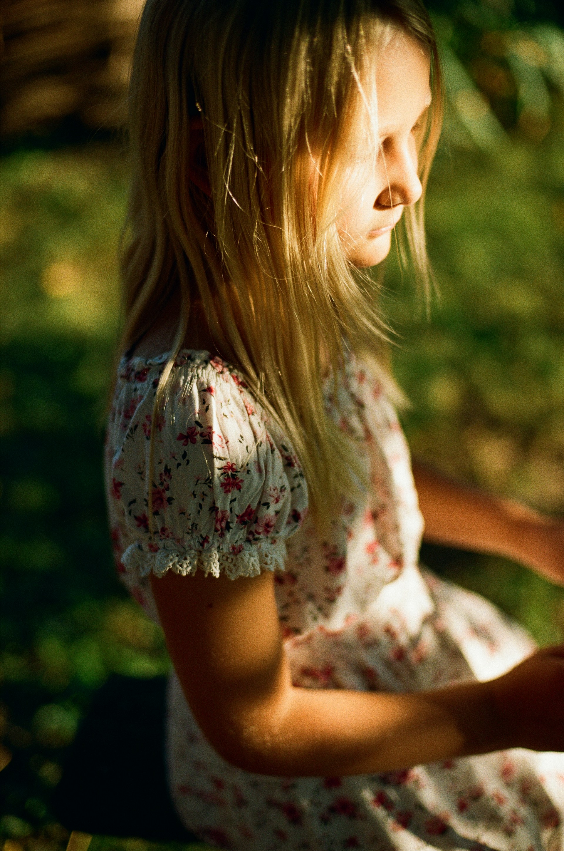 Ein deprimiertes junges Mädchen | Quelle: Unsplash