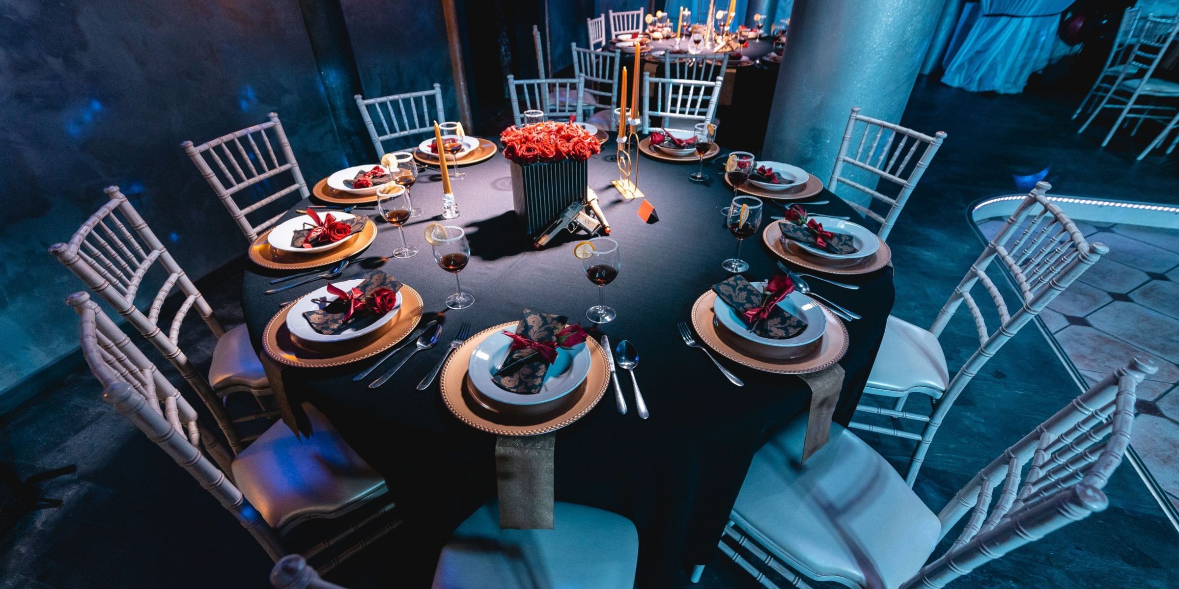 Eine wunderschöne Tischdekoration für ein festliches Abendessen | Quelle: Pexels