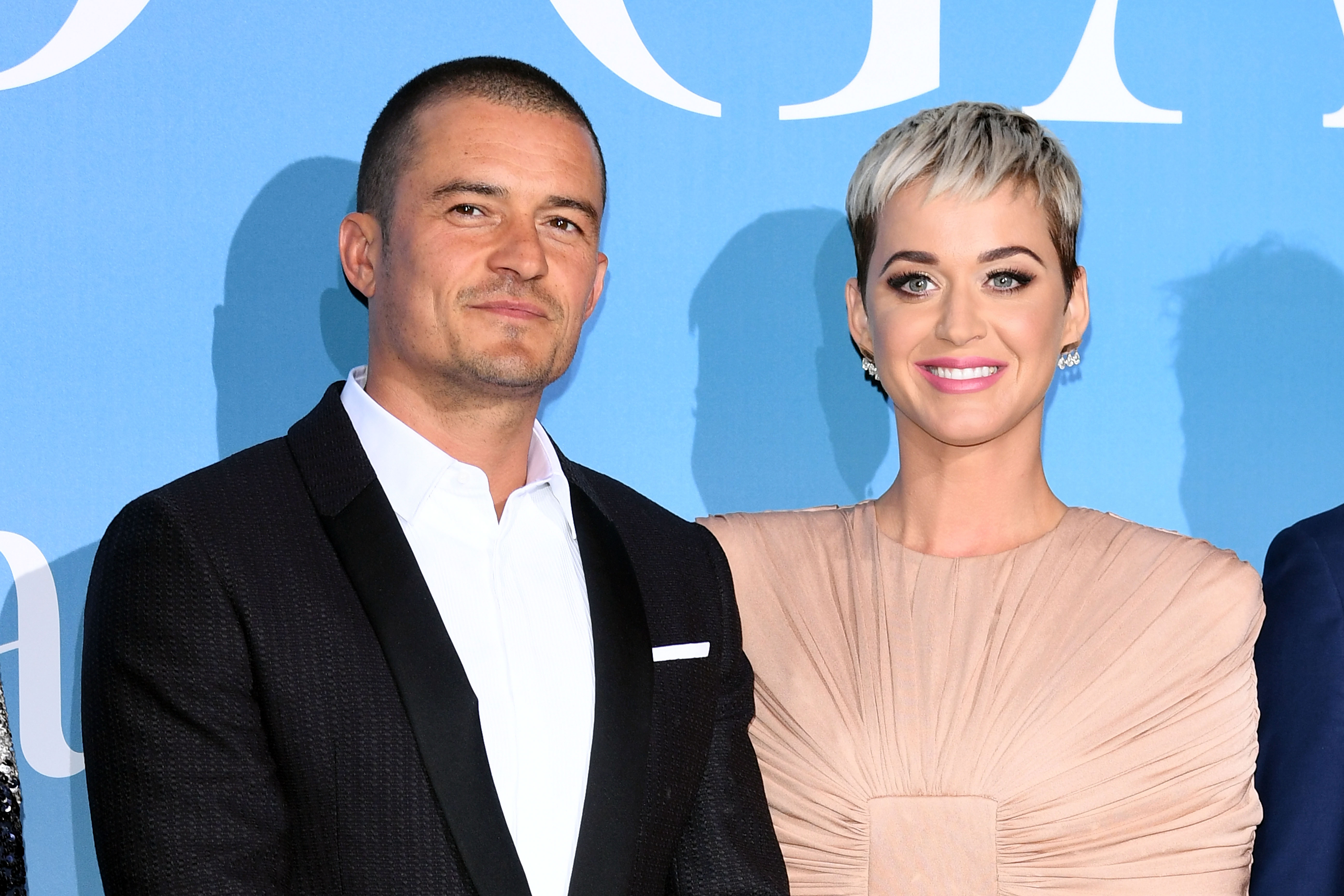 Katy Perry und Orlando Bloom waren neun Jahre lang zusammen, bevor sie sich 2025 trennten. Das ehemalige Paar, hier bei einer Gala in Monaco am 26. September 2018 zu sehen, teilt sich nun die Erziehung ihrer Tochter Daisy. | Quelle: Getty Images