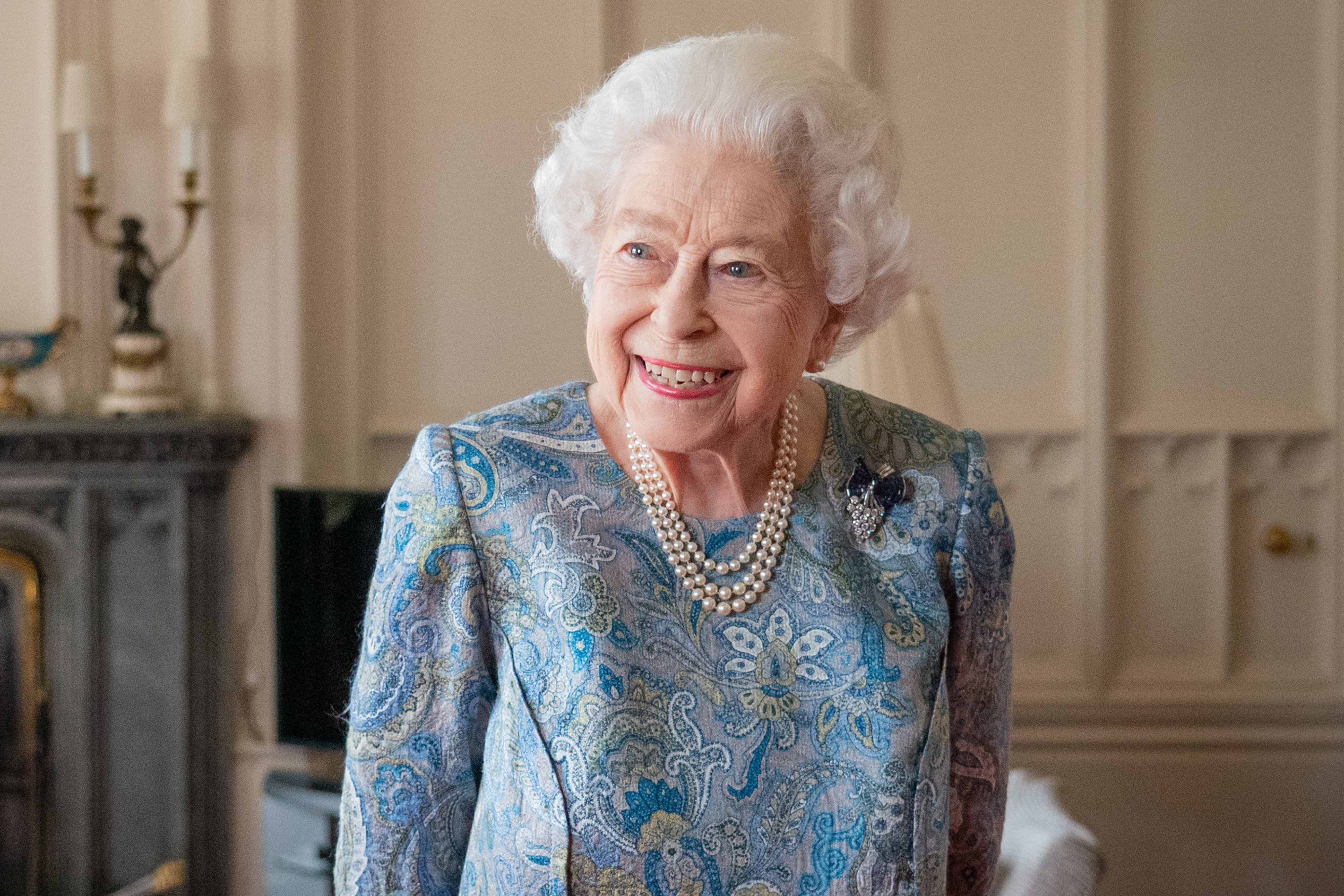 Königin Elizabeth II. nimmt am 28. April 2022 in Windsor, England, an einer Audienz beim Schweizer Präsidenten Ignazio Cassis (nicht abgebildet) auf Schloss Windsor teil. | Quelle: Getty Images