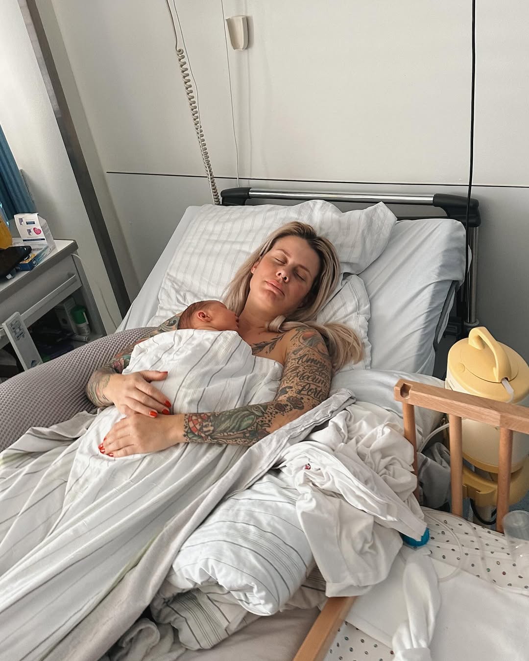 Screenshot aus einem Instagram-Carousel von Pia Tillmann und Zico Banach | Quelle: Instagram/piatillmann | zicoriccardo