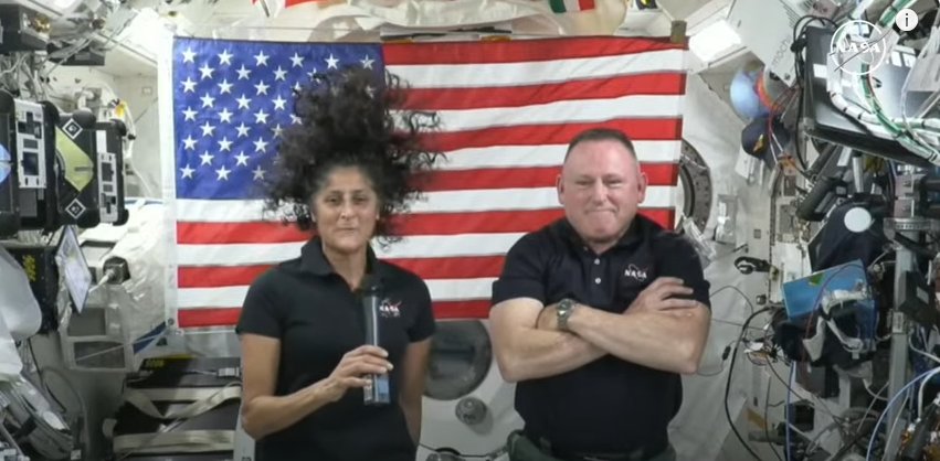 Ein Screenshot von Barry Butch Wilmore und Sunita Suni Williams aus einem Video, das am 10. Juli 2024 veröffentlicht wurde | Quelle: YouTube/@CBSNews