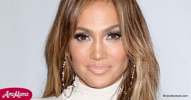 Jennifer Lopez trat auf dem roten Teppich in einem unglaublich freizügigen und heißen Kleid auf