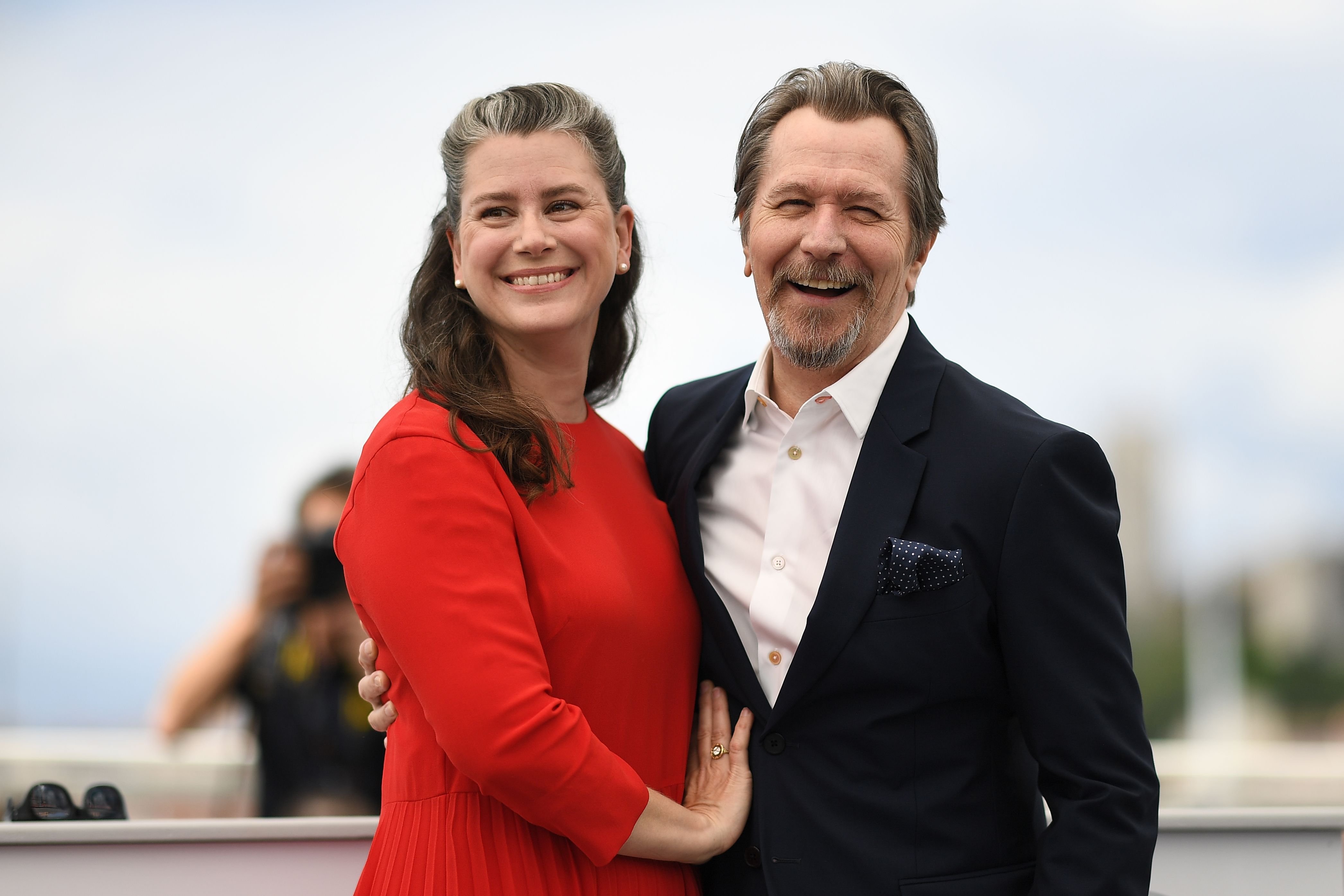 Gary Oldman und seine Frau Gisele Schmidt posieren am 17. Mai 2018 | Quelle: Getty Images