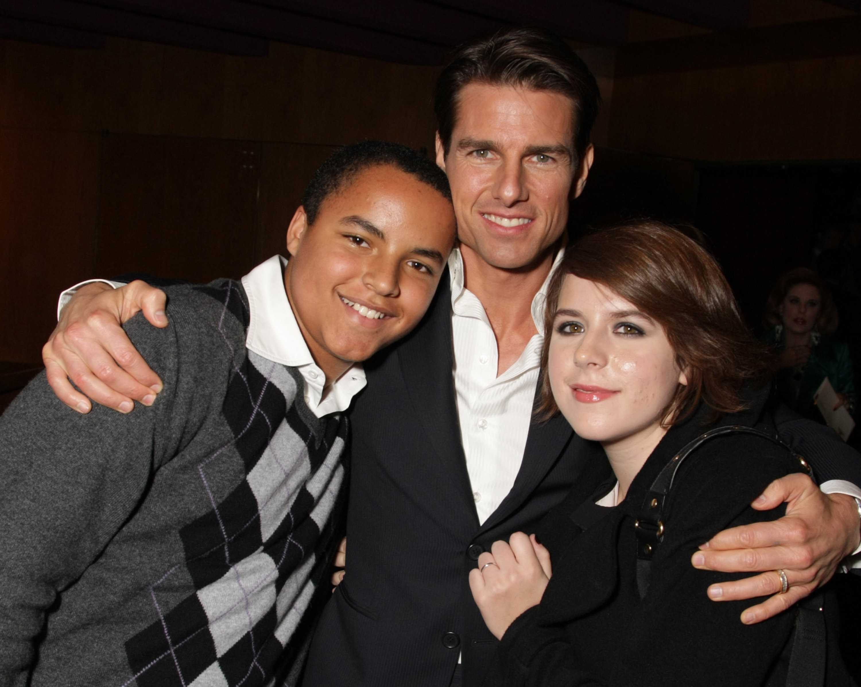 Connor, Tom und Isabella Cruise bei der United Artists Pictures und MGM Premiere von "Valkyrie" in Los Angeles, Kalifornien, am 18. Dezember 2008 | Quelle: Getty Images