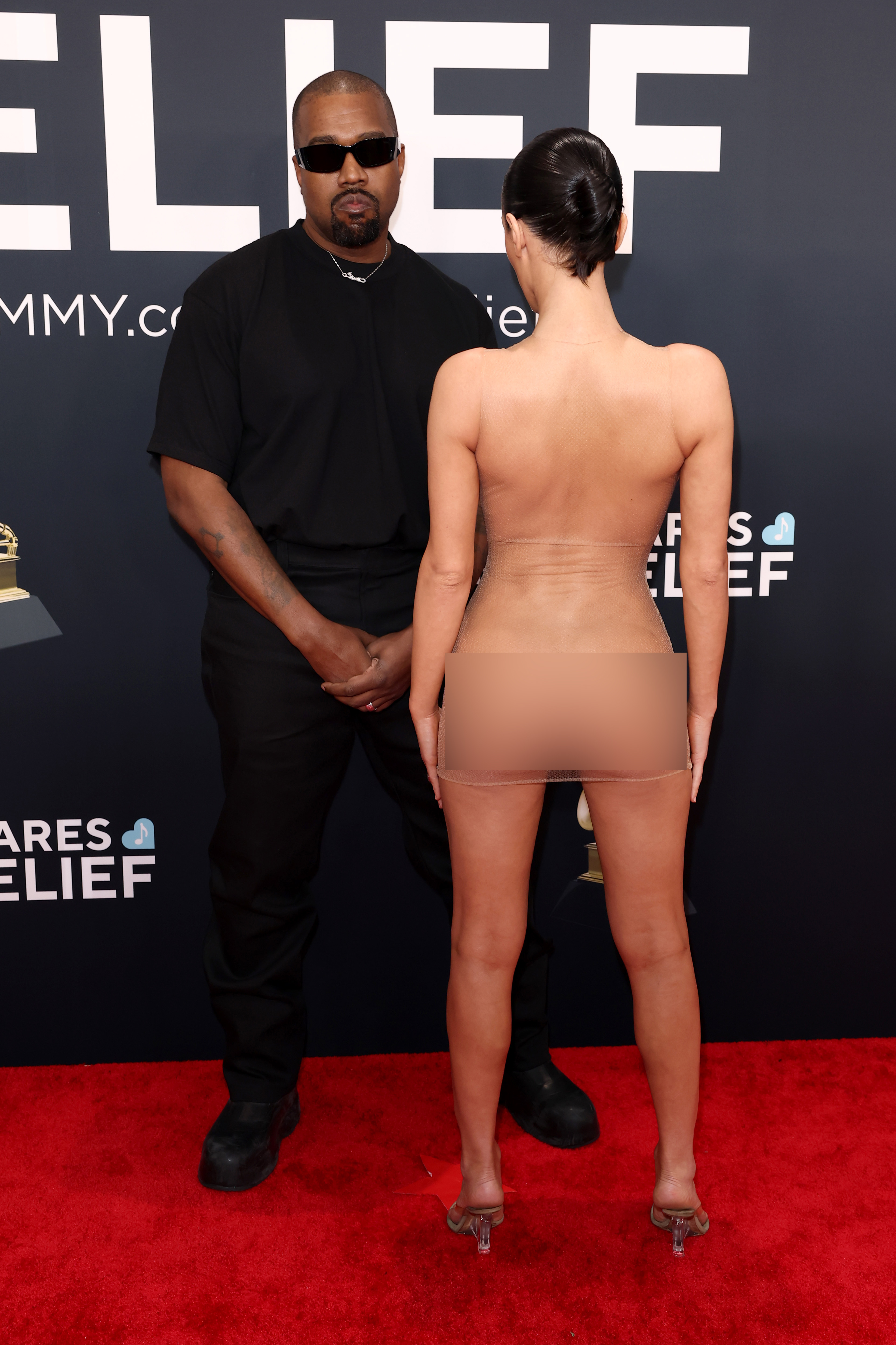 Kanye West und Bianca Censori besuchen die 67. jährlichen Grammy Awards am 2. Februar 2025 in Los Angeles, Kalifornien. | Quelle: Getty Images