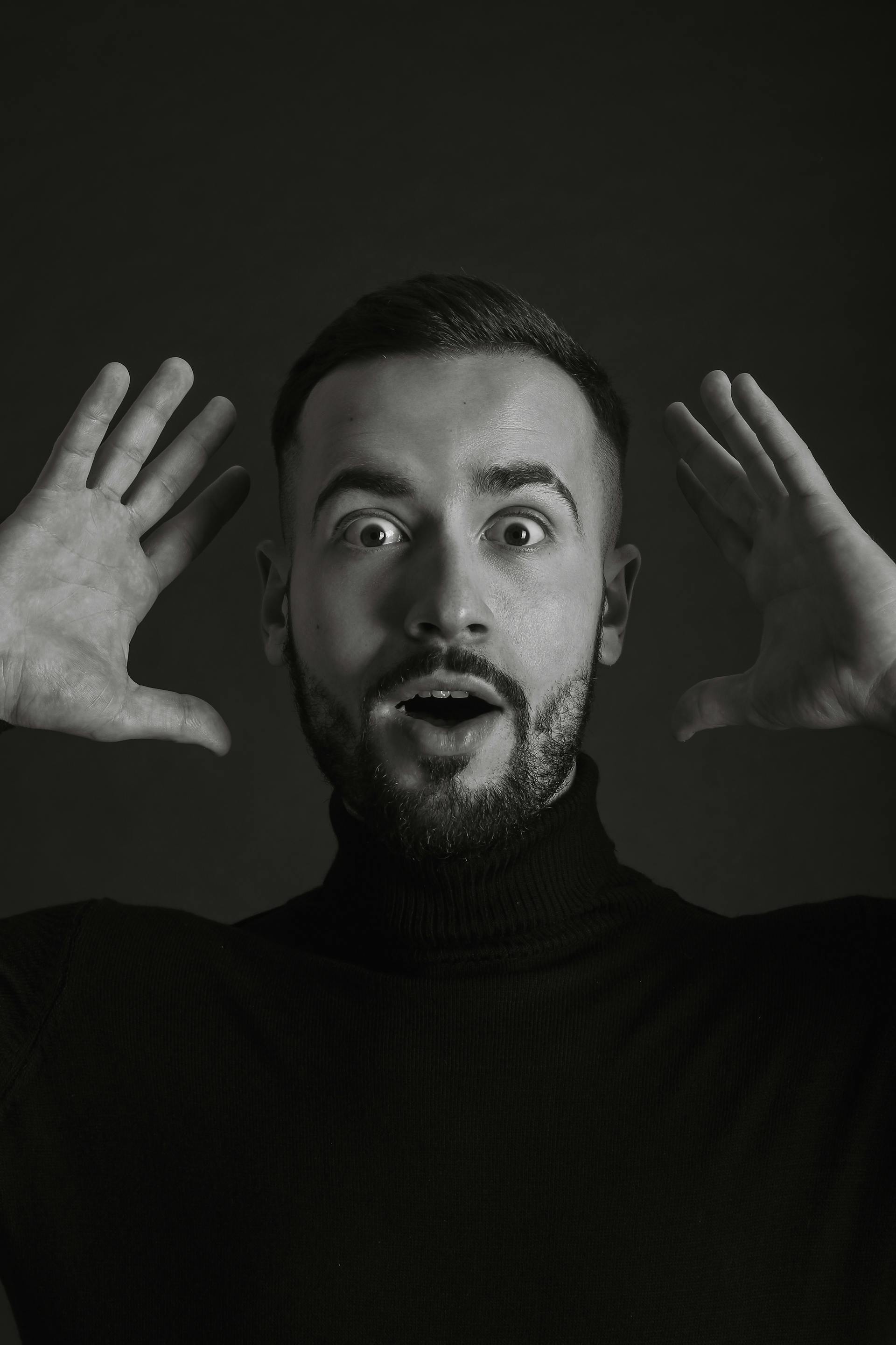 Ein überraschter Mann | Quelle: Pexels