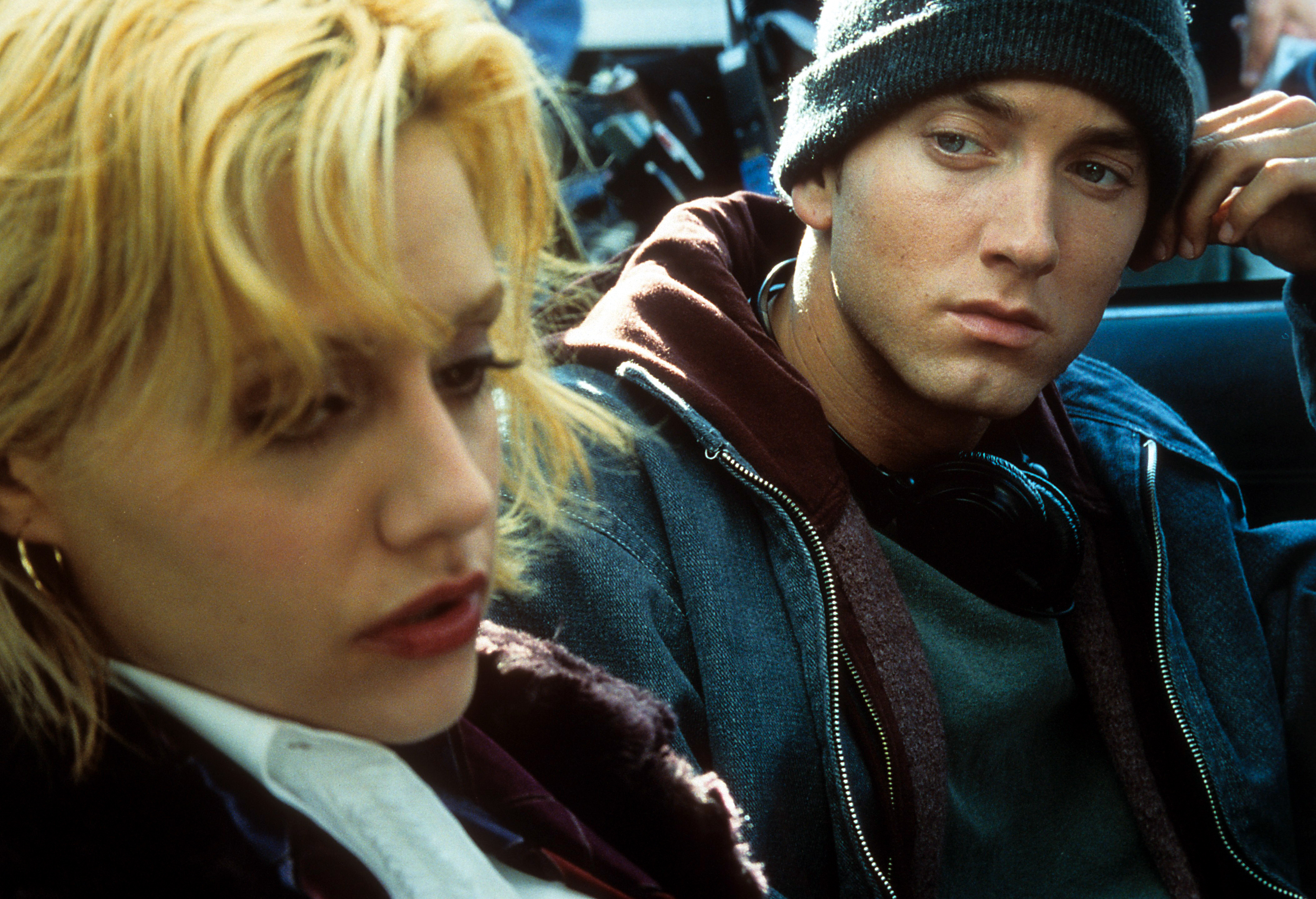 Eminem schaut Brittany Murphy in einer Szene aus dem Film