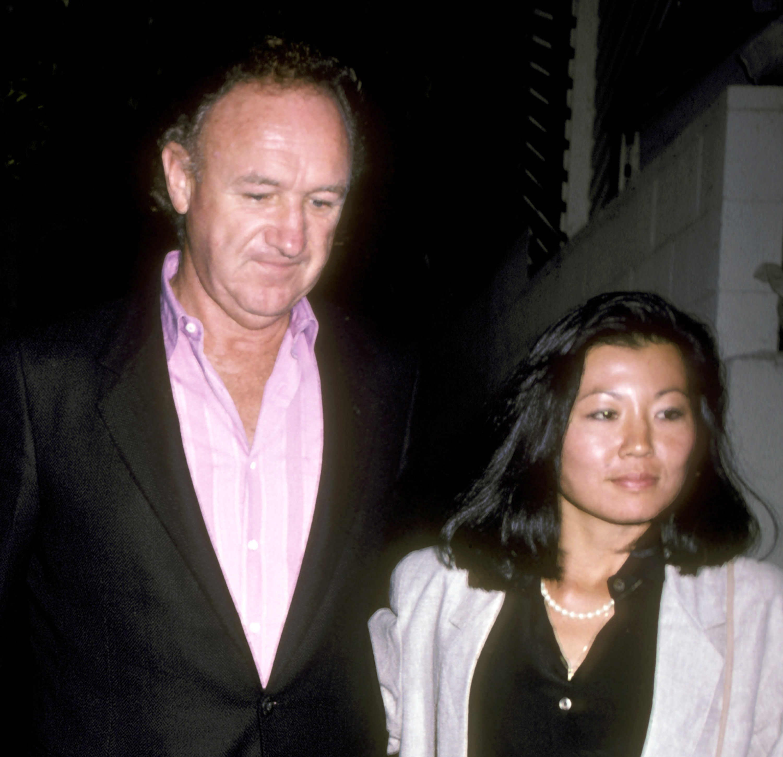 Gene Hackman und Betsy Arakawa in West Hollywood, Kalifornien, am 5. September 1986 | Quelle: Getty Images