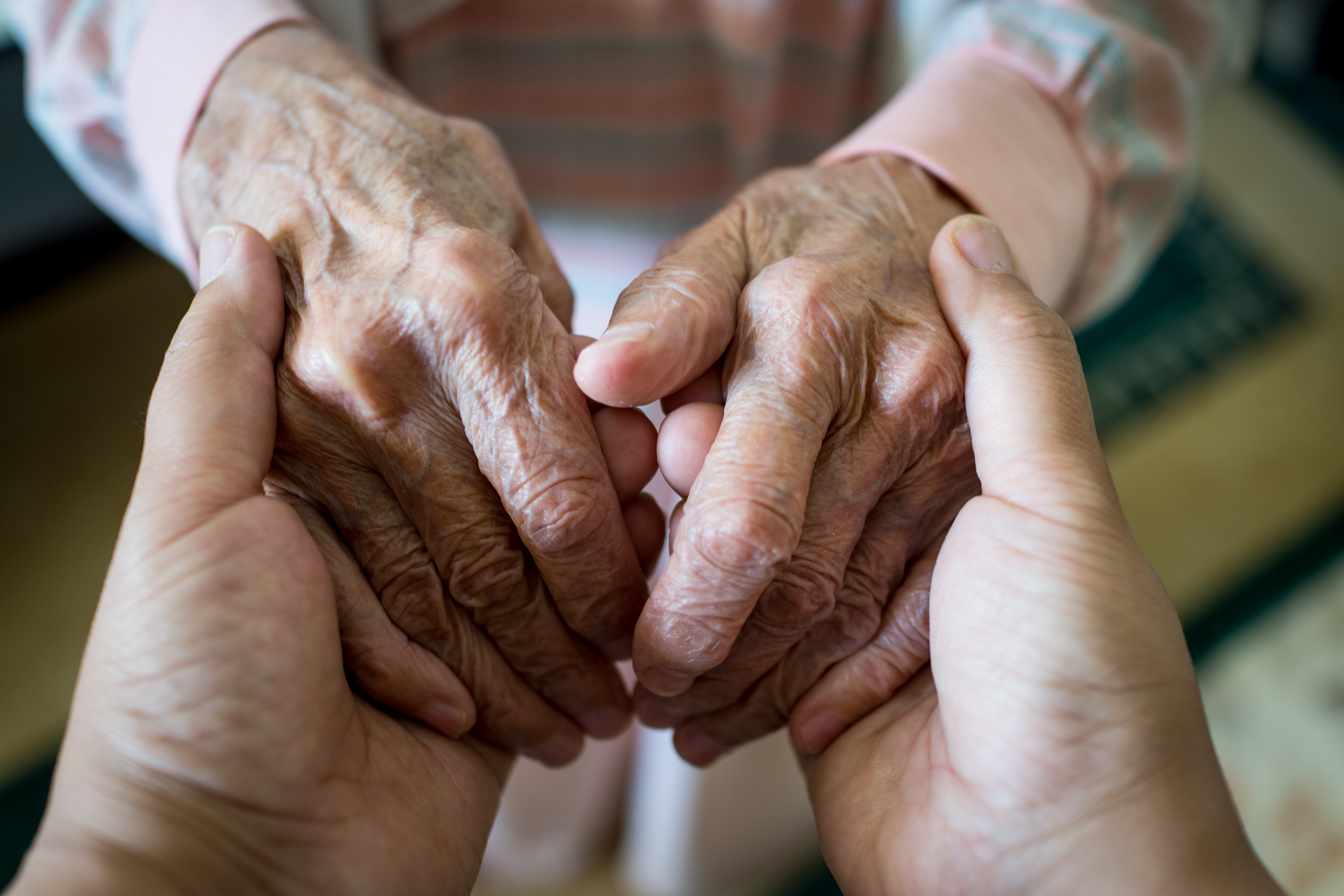 Helfende, unterstützende Hand | Quelle: Getty Images
