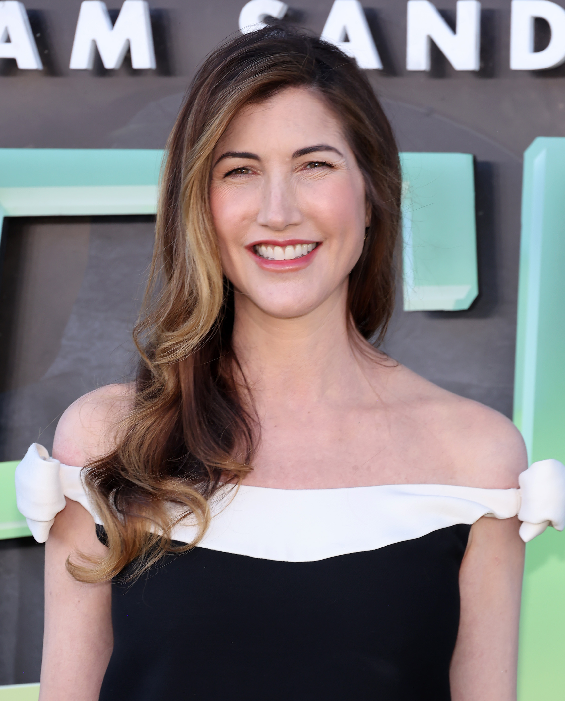 Jackie Sandler bei der Premiere von Netflix' "Leo" in Los Angeles am 19. November 2023 | Quelle: Getty Images