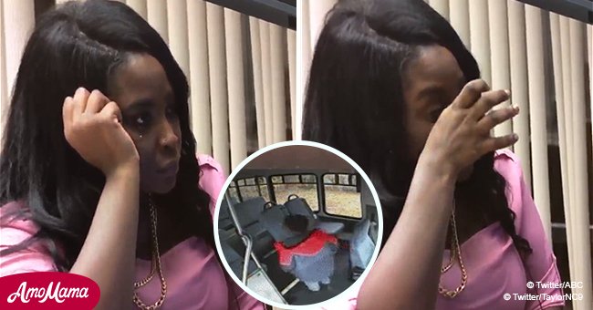 Eine Mutter weint, als sie sich das Video ansieht, das ihren fünfjährigen Sohn zeigt, der in einem leeren Schulbus aufwacht