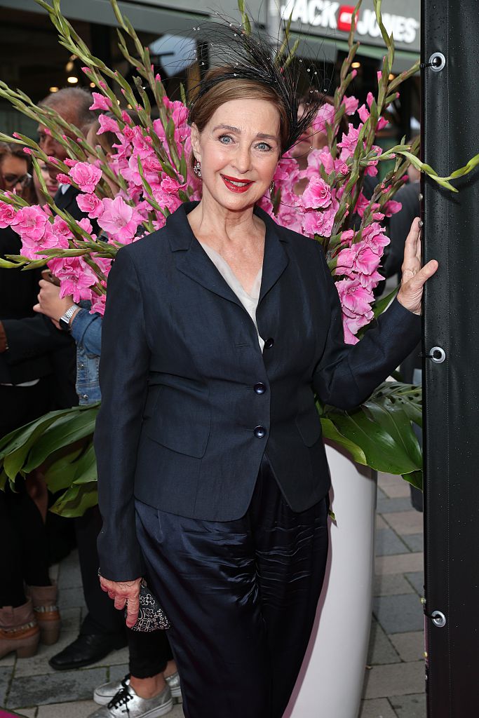 Christine Kaufmann beim Late-Night-Shopping im Designer Outlet Soltau am 5. August 2016 in Soltau, Deutschland | Quelle: Getty Images