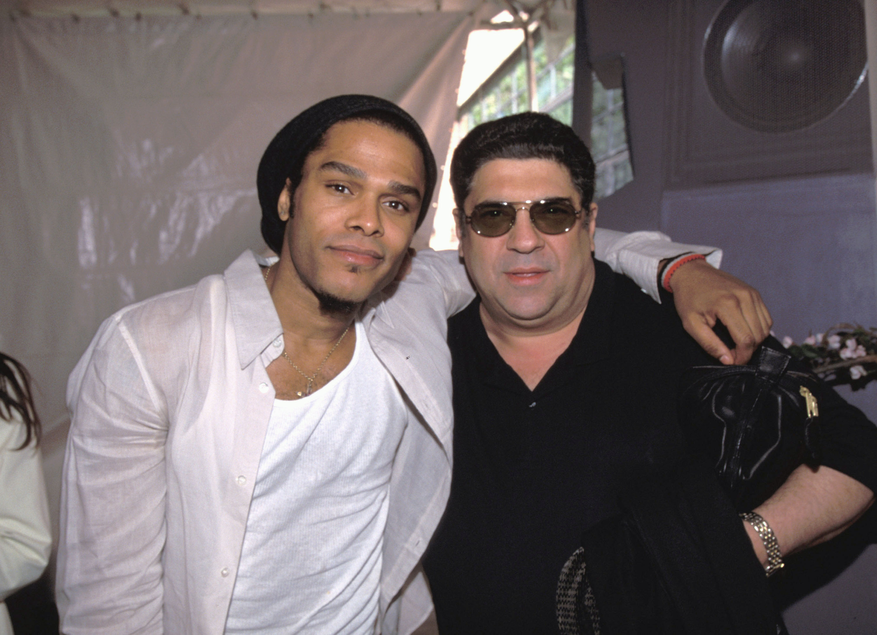 Vincent Pastore trat nach seiner Durchbruchrolle in mehreren Fernsehsendungen und Reality-Wettbewerbsserien auf. Auf diesem Foto waren er und Maxwell bei der