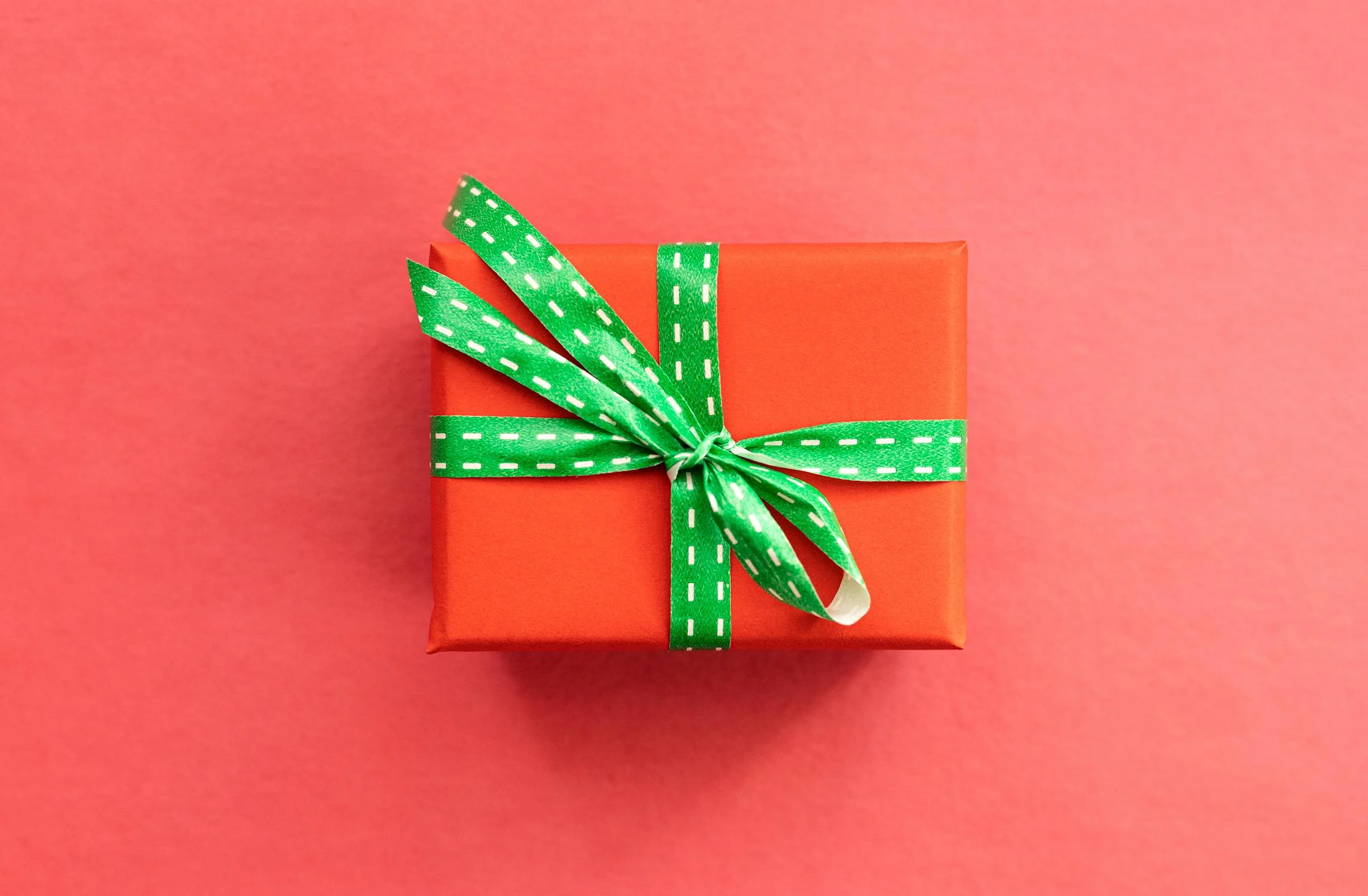 Eine kleine Geschenkbox | Quelle: Pexels