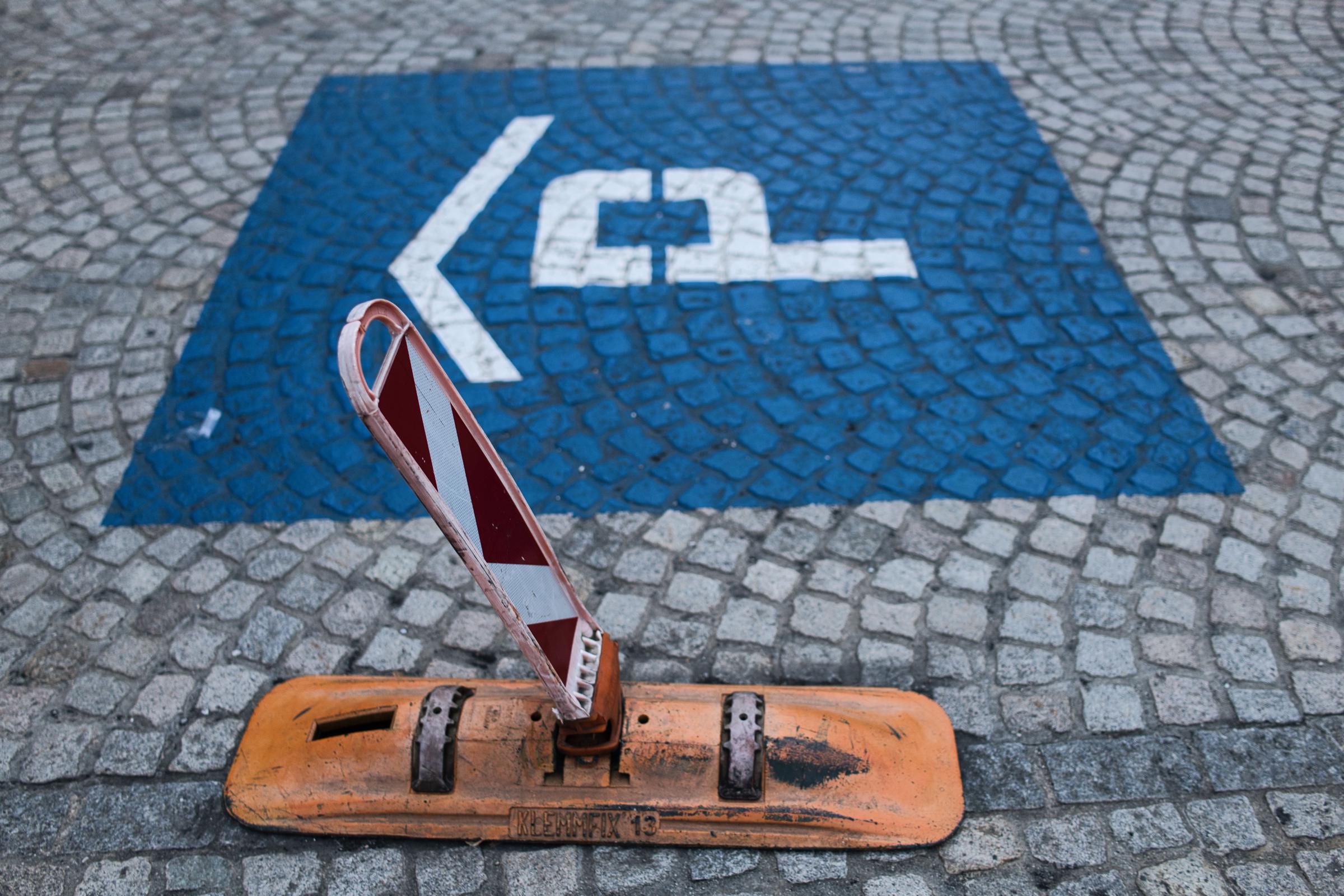 Ein Parkplatz | Quelle: Pexels