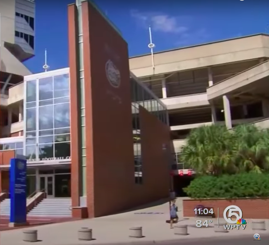 Ein College-Gebäude, aufgenommen am 25. September 2024 | Quelle: YouTube/WPTV News - FL Palm Beaches Treasure Coast