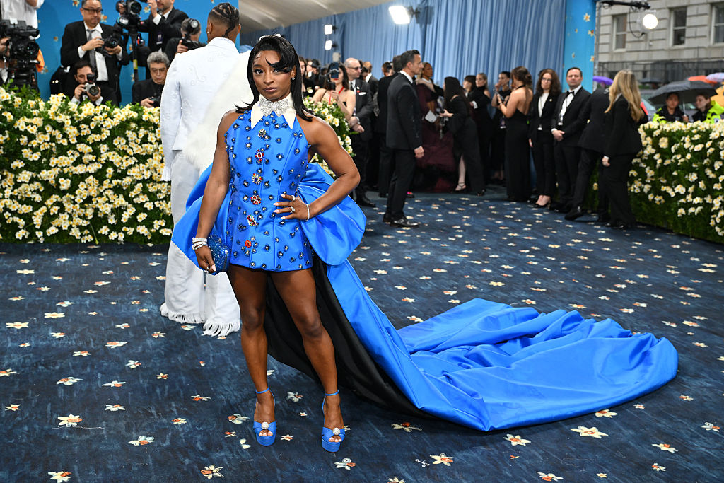 Die US-Turnerin Simone Biles kommt am 5. Mai 2025 zur Met Gala im Metropolitan Museum of Art.