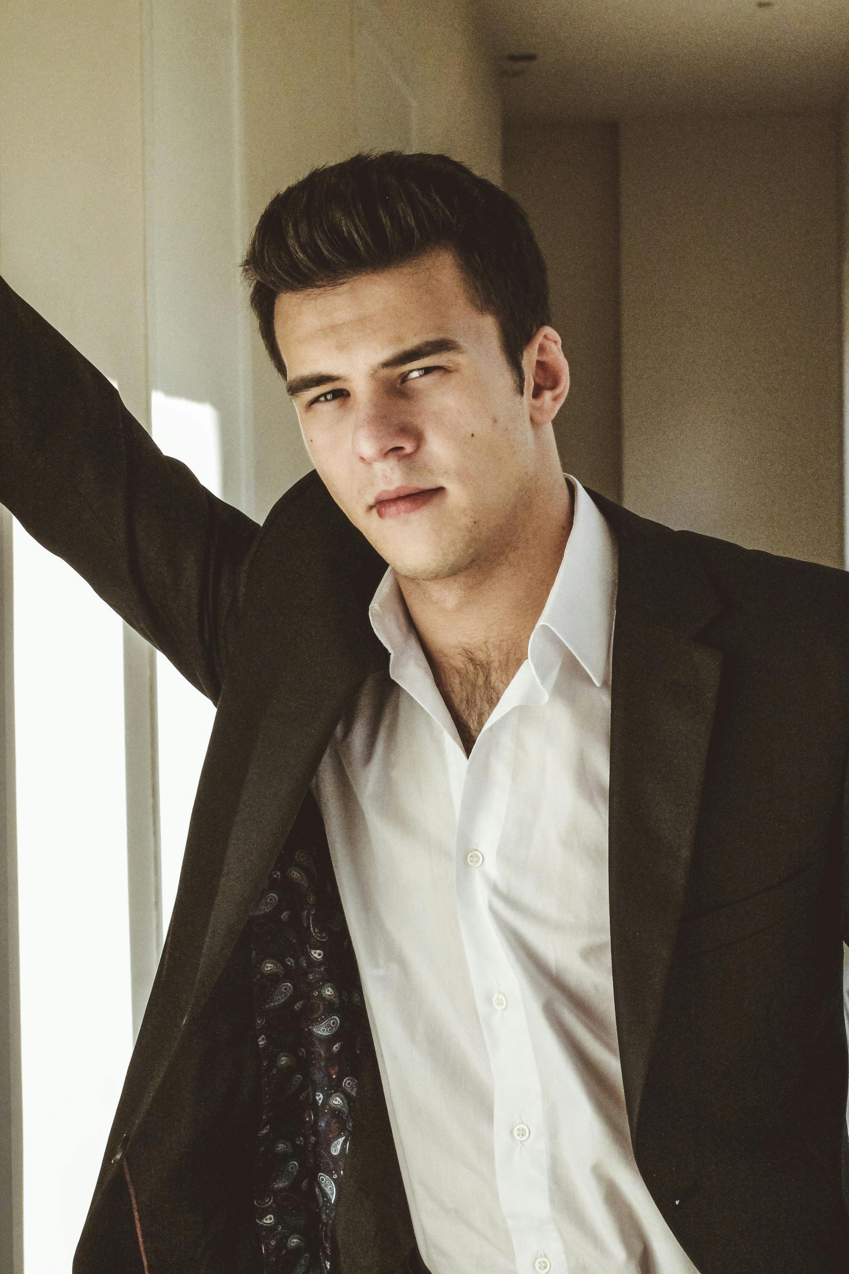 Ein Mann im Anzug | Quelle: Pexels