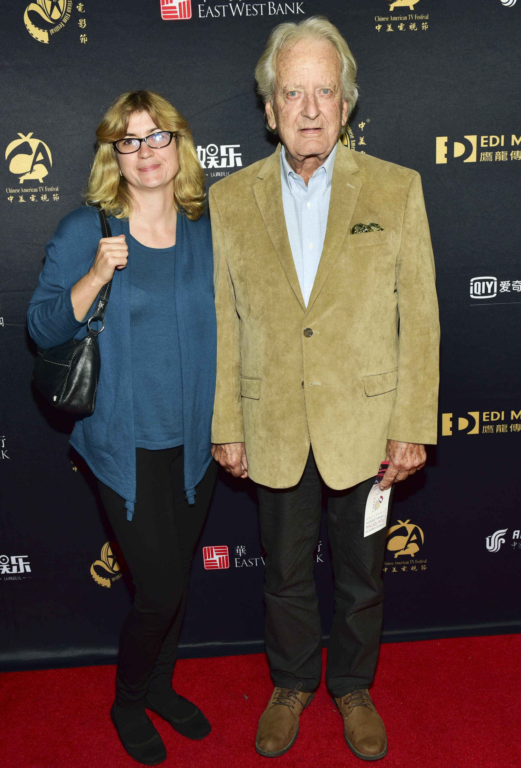 Beth Pantel und Nicolas Coster besuchen die Eröffnungsfeier des Chinese American Film Festivals und die Verleihung des Goldenen Engels in Hollywood, Kalifornien, am 30. Oktober 2018. | Quelle: Getty Images