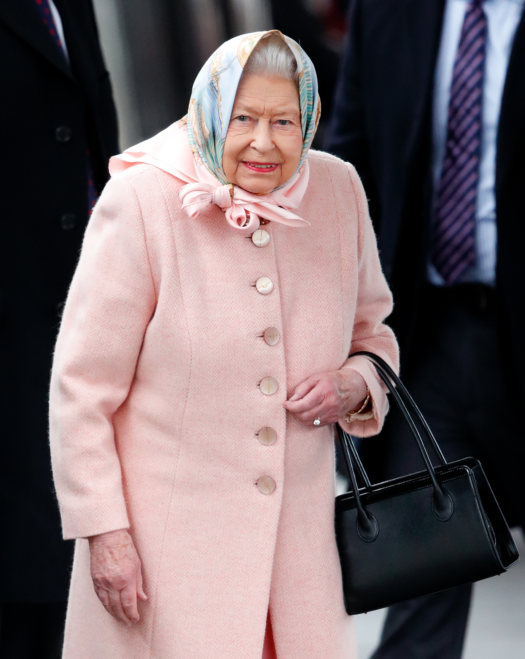 Die verstorbene Königin Elizabeth II. am Bahnhof King's Lynn in King's Lynn, England am 20. Dezember 2019 | Quelle: Getty Images