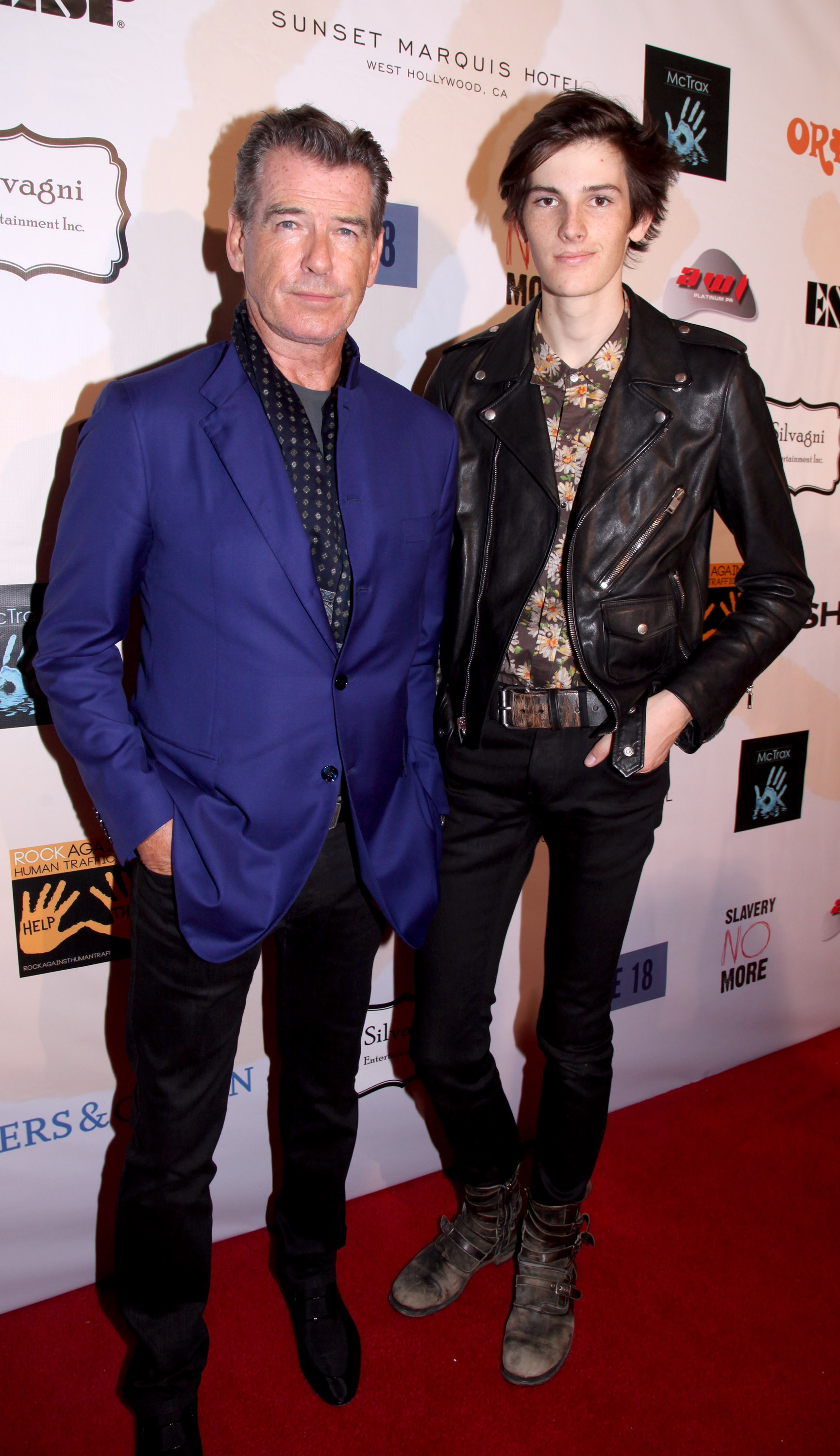 Pierce Brosnan und sein Sohn Dylan Brosnan bei der Sunset Marquis Hotel and Rock Against Trafficking Grammy Afterparty am 8. Februar 2015 in Los Angeles, Kalifornien. | Quelle: Getty Images