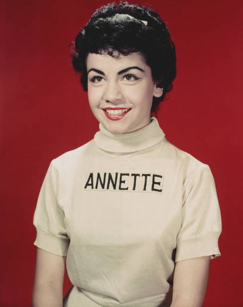 Annette Funicello auf einem Porträt für die Fernsehsendung "The Mickey Mouse Club", ca. 1955.  | Quelle: Getty Images