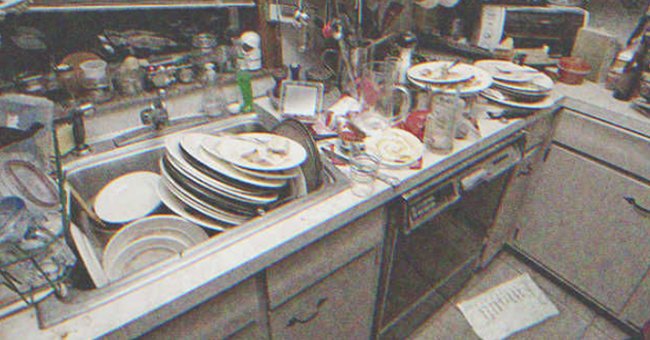 Justin bemerkte, dass die ganze Küche durcheinander war | Foto: Shutterstock