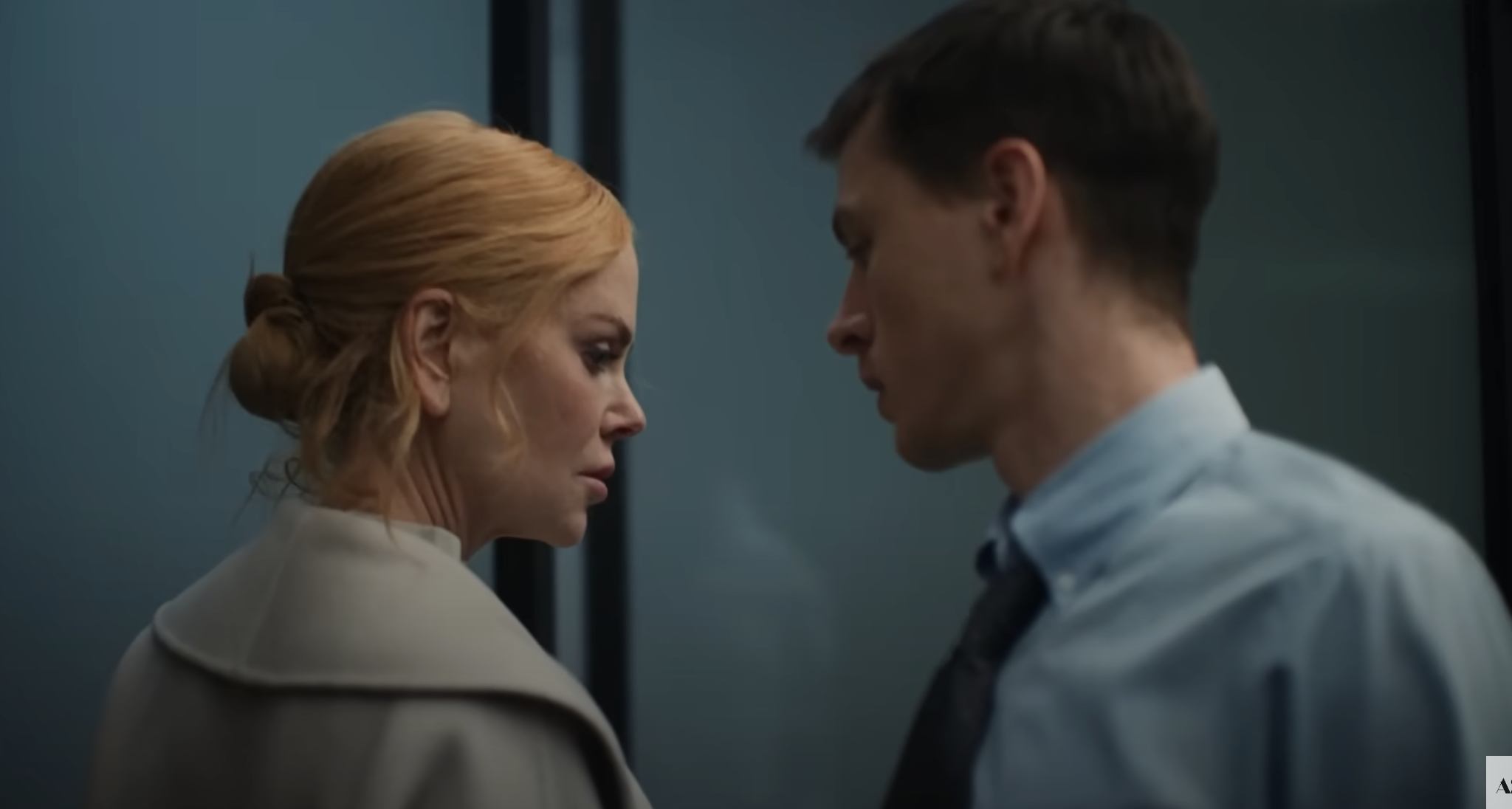 Nicole Kidman und Harris Dickinson am Set von "Babygirl", 2024 | Quelle: YouTube/A24