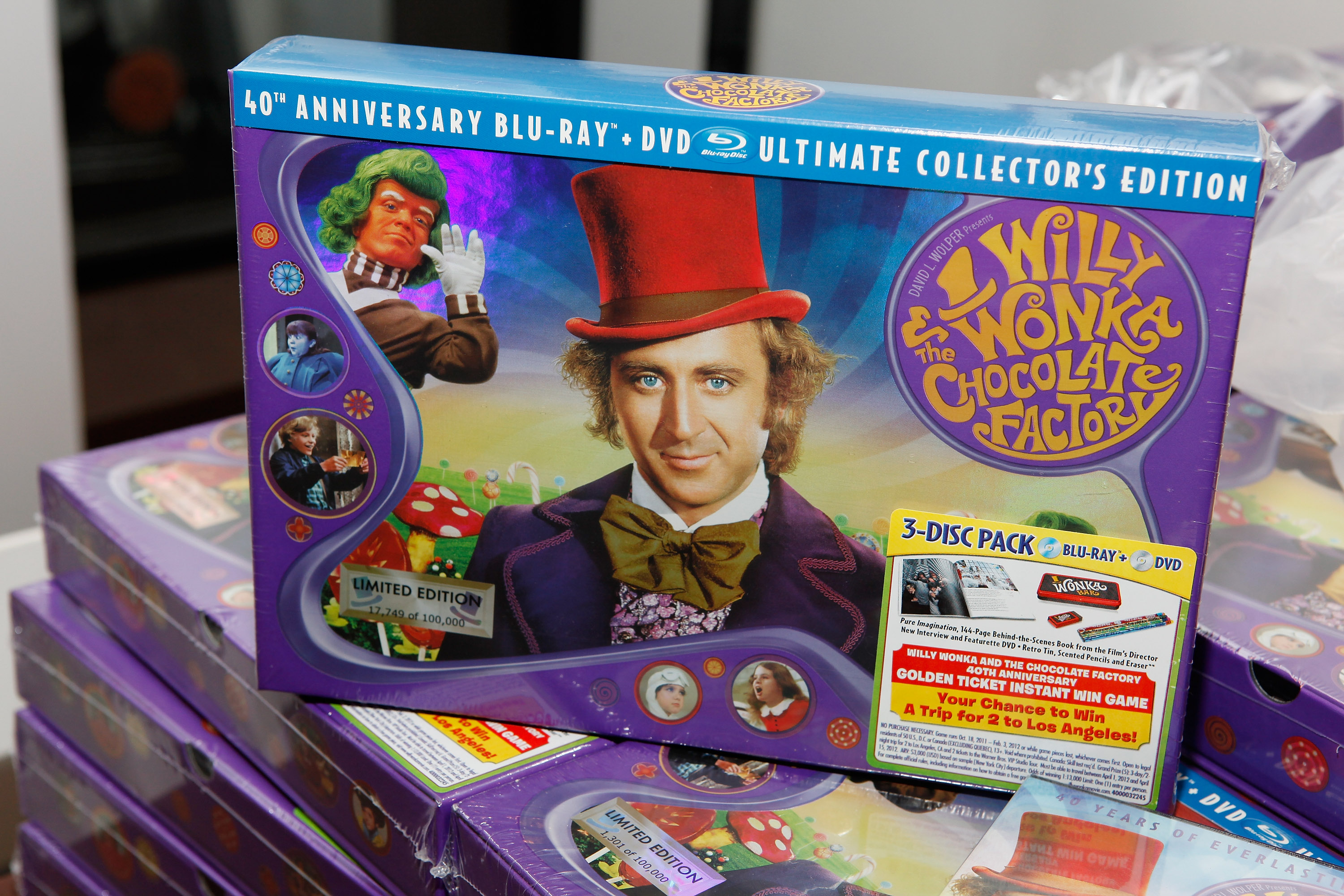 Ein Foto des DVD-Box-Sets beim 40-jährigen Jubiläum von "Willy Wonka und die Schokoladenfabrik" am 18. Oktober 2011 in New York City | Quelle: Getty Images