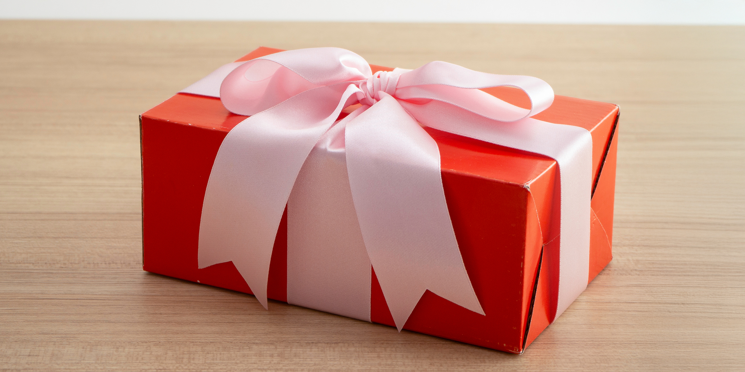 Eine Geschenkbox | Quelle: Shutterstock