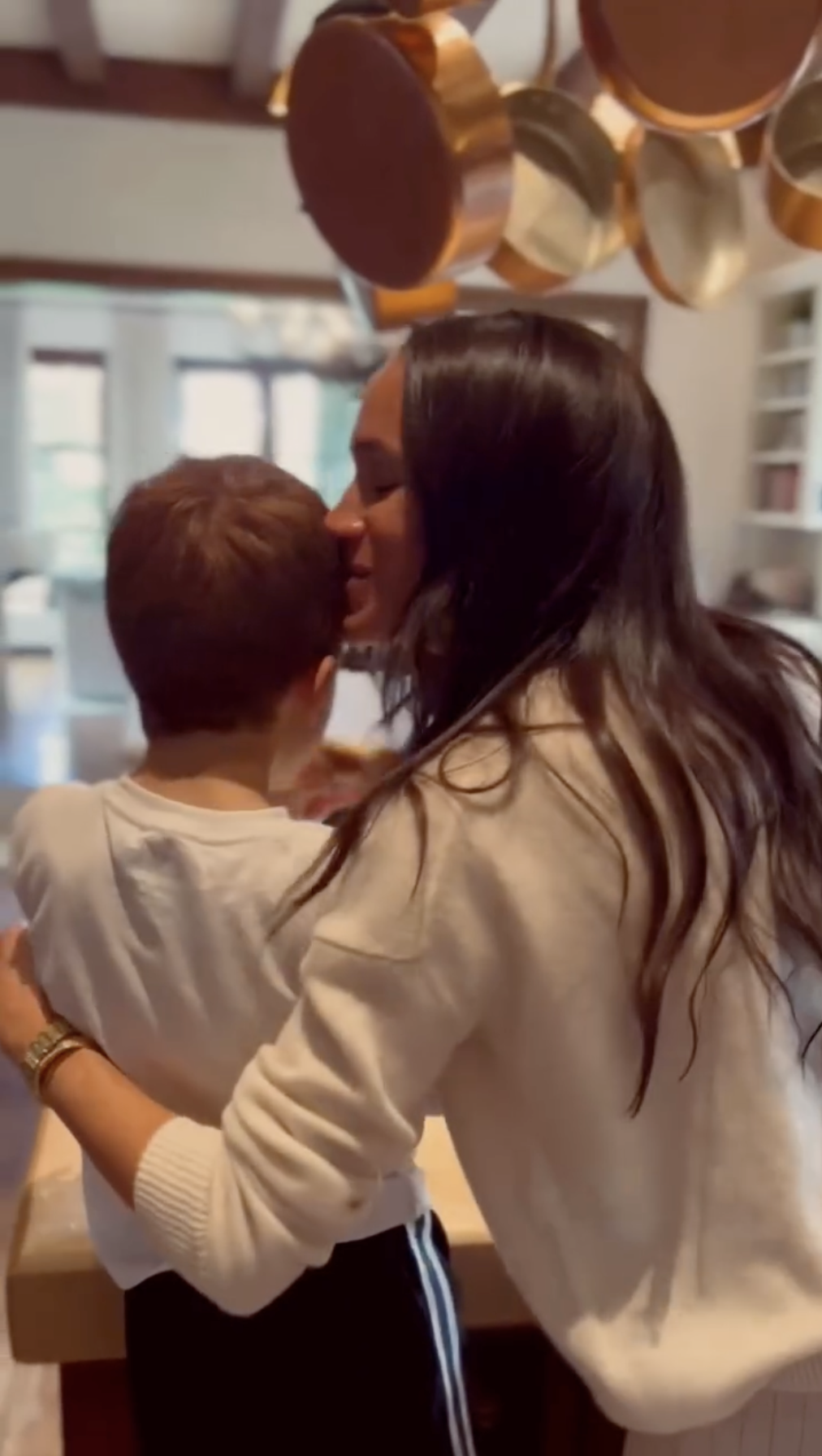 Prinz Archie und Meghan Markle aus einem Beitrag vom 7. März 2025. | Quelle: Instagram/meghan