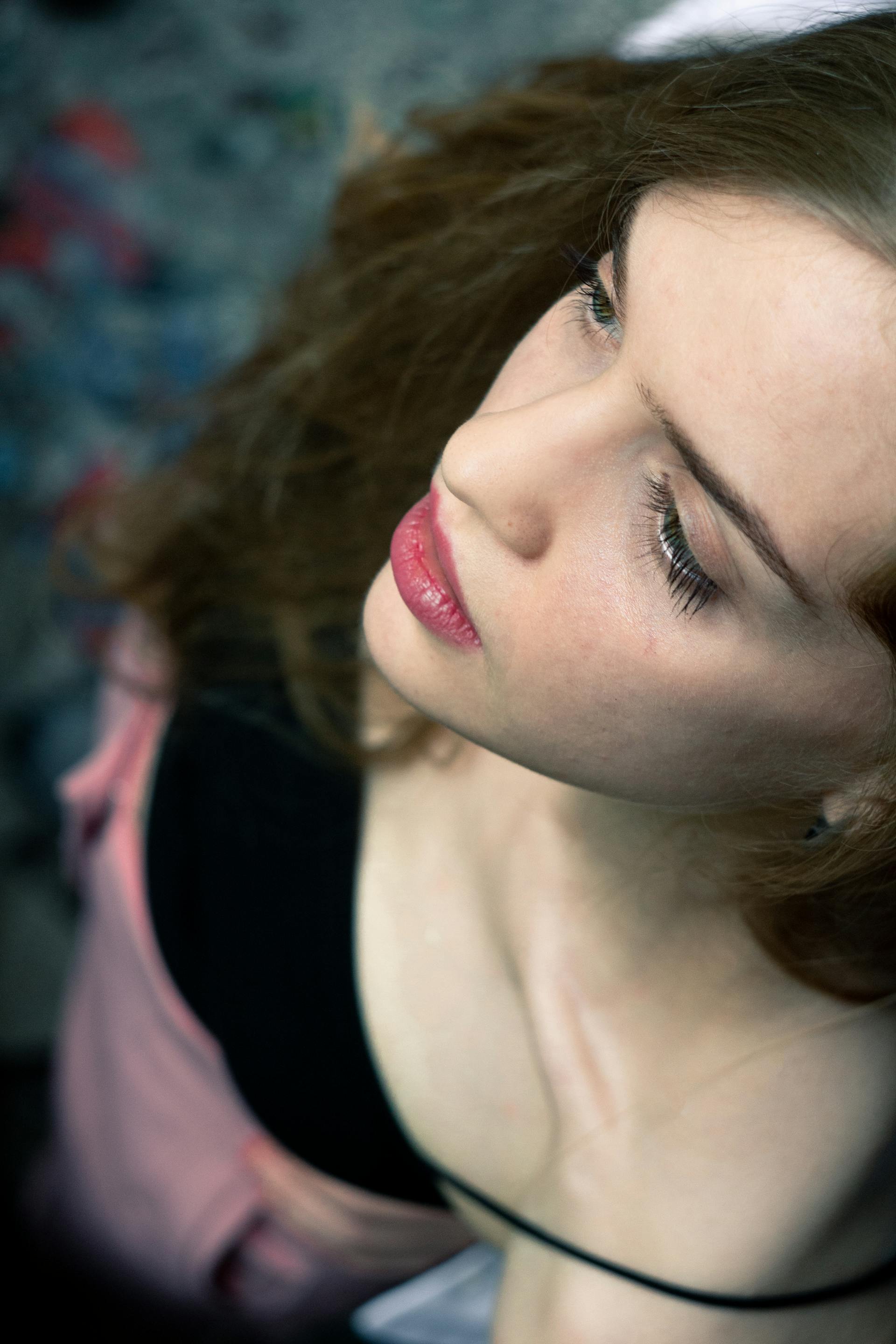 Eine Frau, die jemanden anschaut | Quelle: Pexels