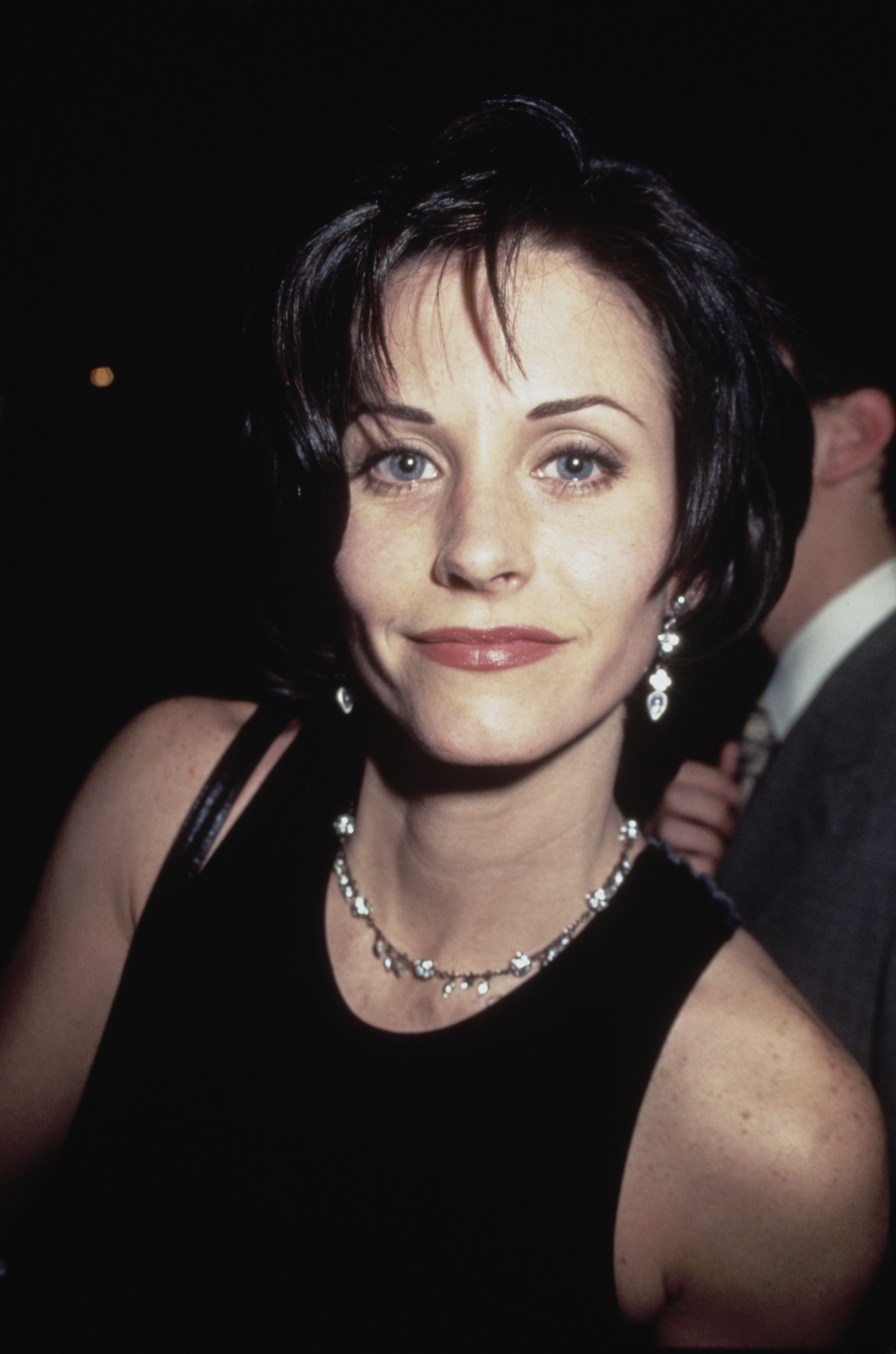 Courteney Cox besucht die 15. jährlichen CableACE Awards am 16. Januar 1994 in Los Angeles, Kalifornien. | Quelle: Getty Images