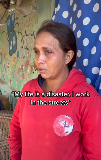 Enriques Mutter spricht über ihr Leben. | Quelle: tiktok.com/murphslife