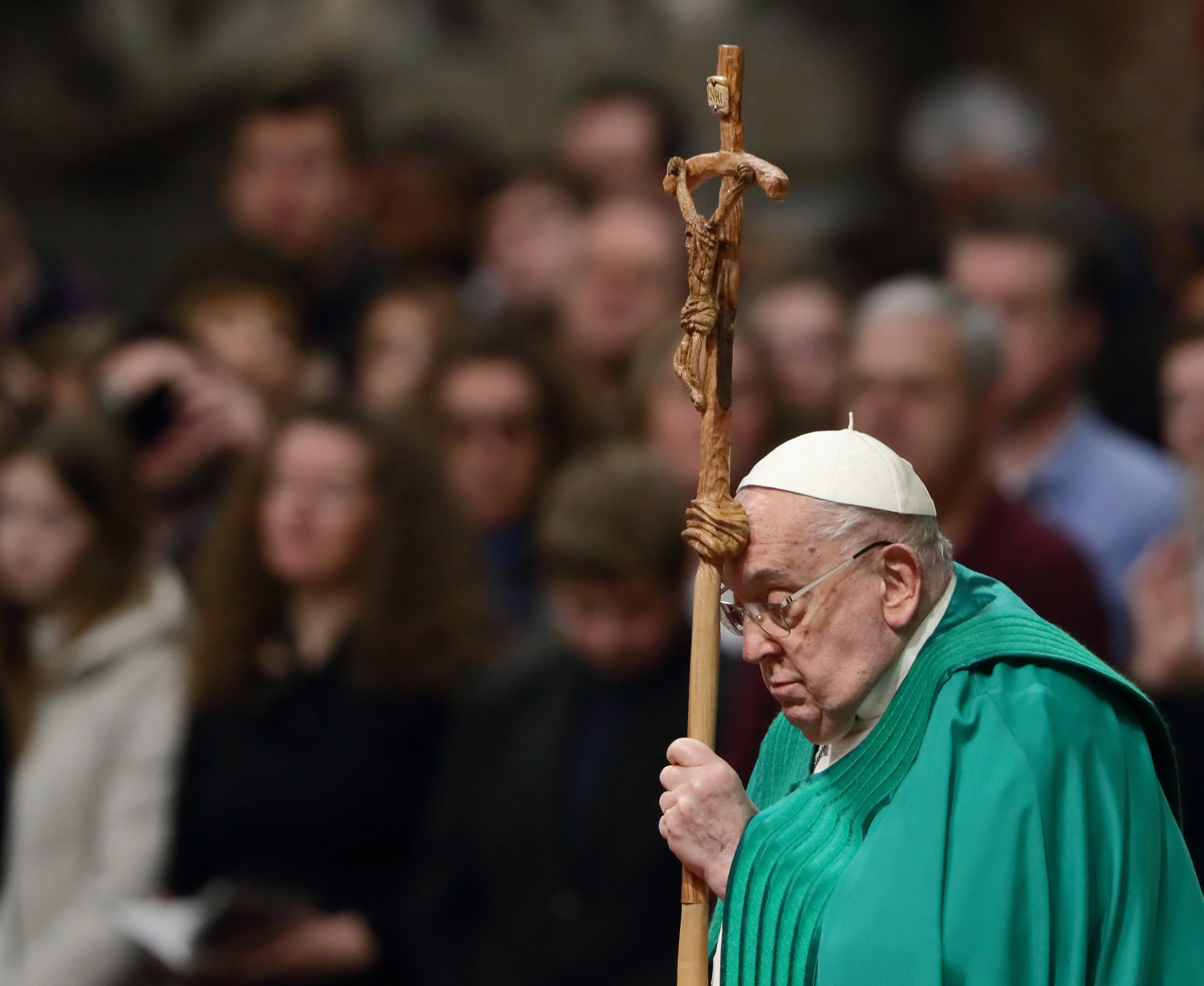 Papst Franziskus steht der Heiligen Messe anlässlich des Jubiläums der Journalisten am Sonntag des Wortes Gottes im Petersdom am 26. Januar 2025 vor. | Quelle: Getty Images