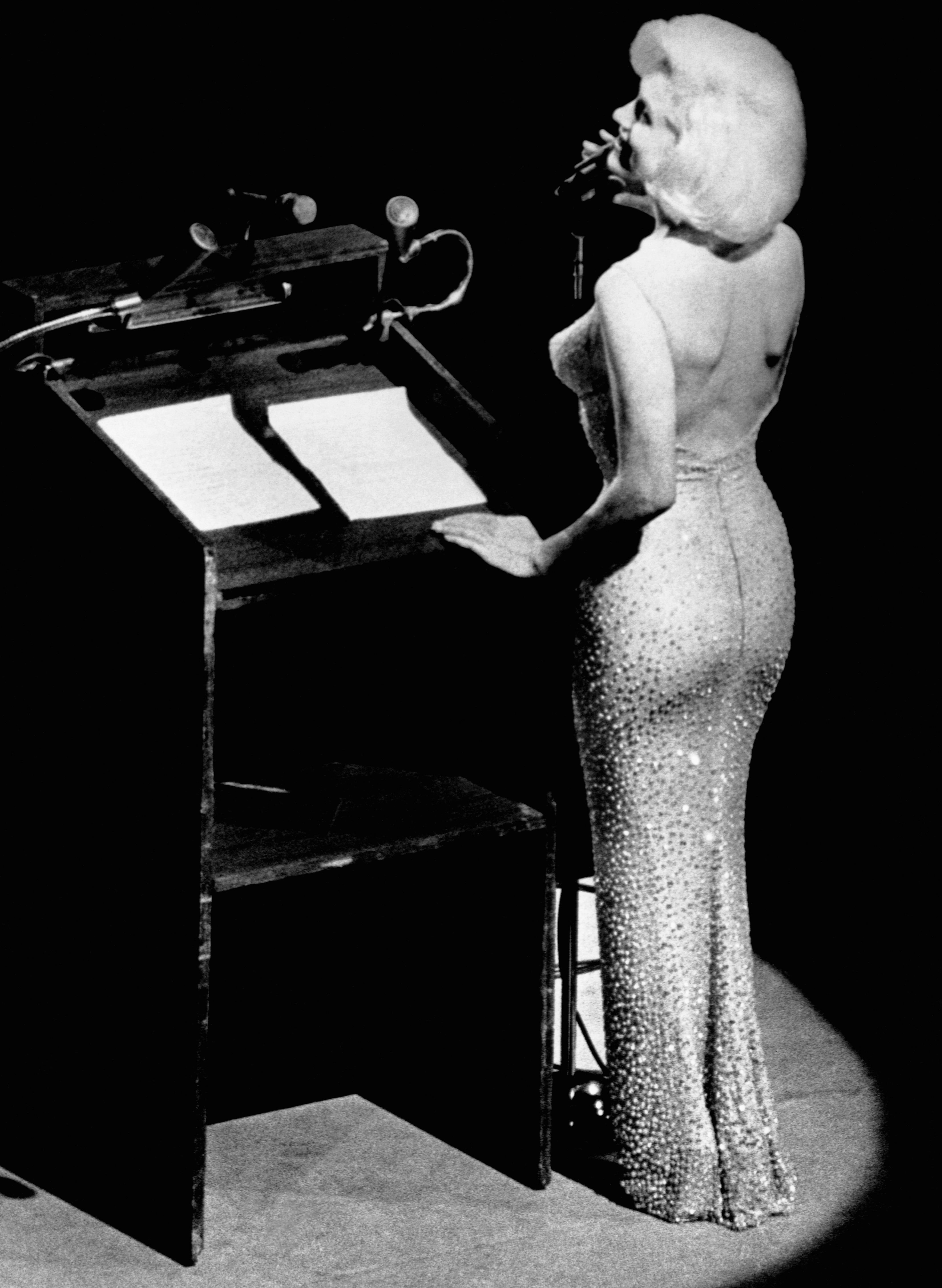 Marilyn Monroe singt 1962 im Madison Square Garden für JFK "Happy Birthday". | Quelle: Getty Images