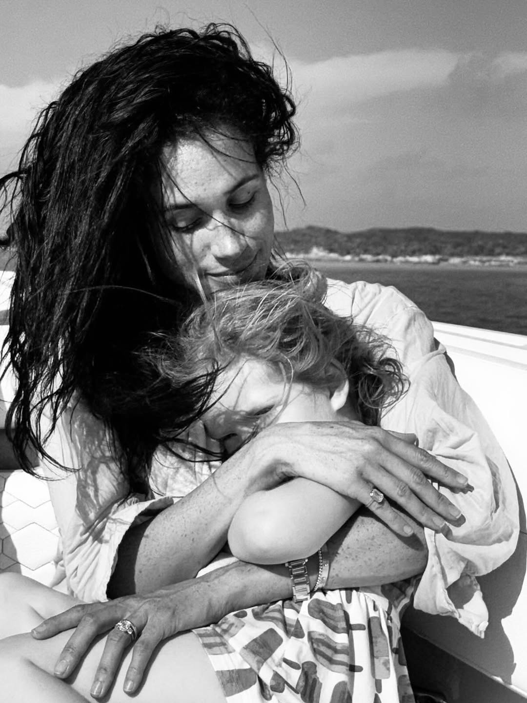 Meghan Markle und Prinzessin Lilibet aus einem Beitrag vom 4. Juni 2025. | Quelle: Instagram/meghan