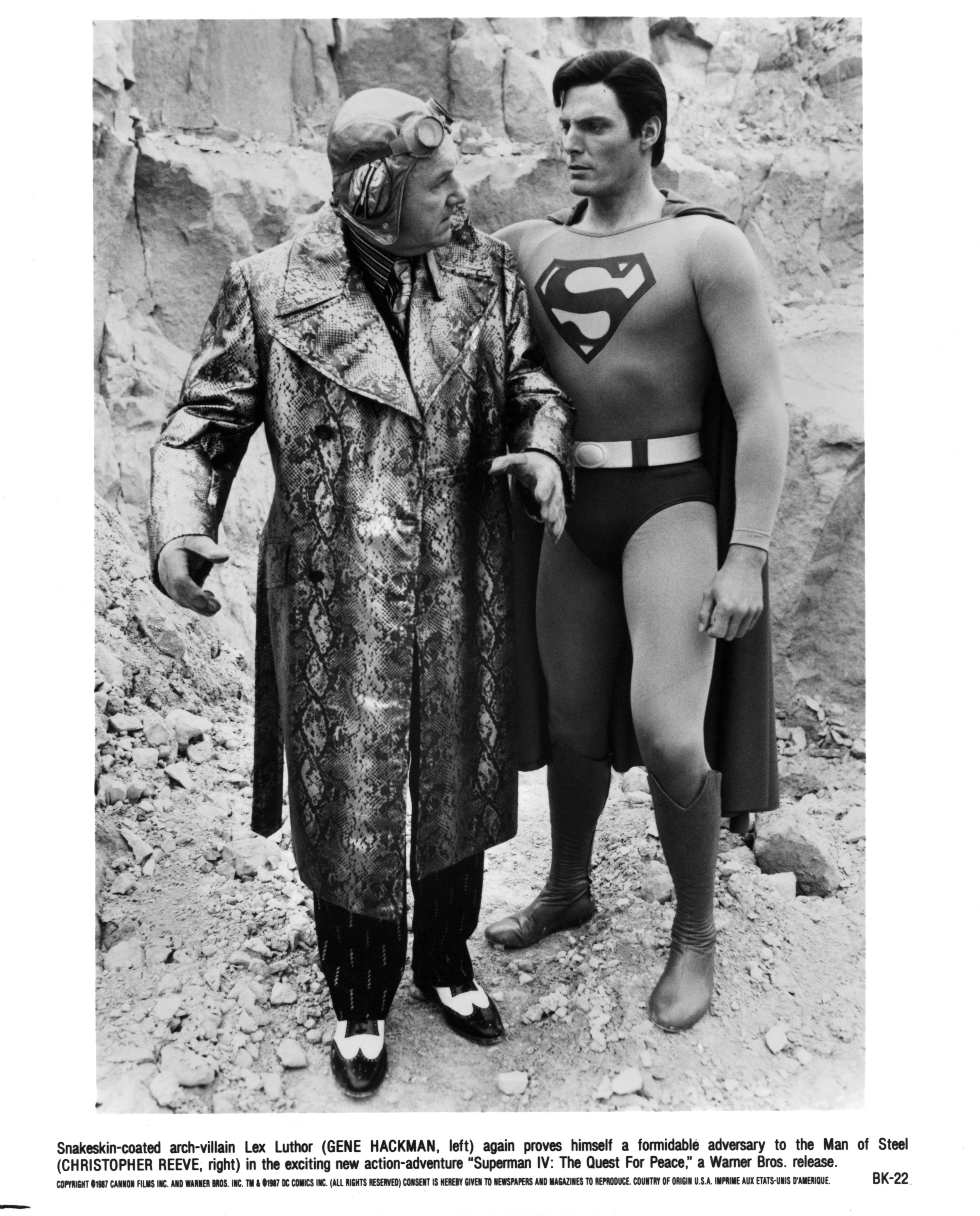 Gene Hackman und Christopher Reeve in einer Szene aus dem Warner Bros. Film "Superman IV: The Quest for Peace", circa 1987 | Quelle: Getty Images